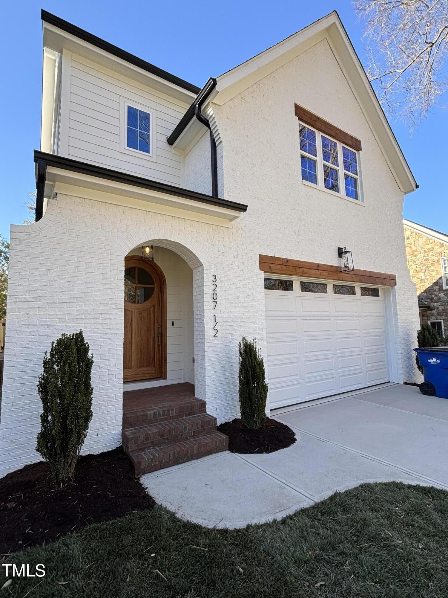 3207.5 Merriman Avenue