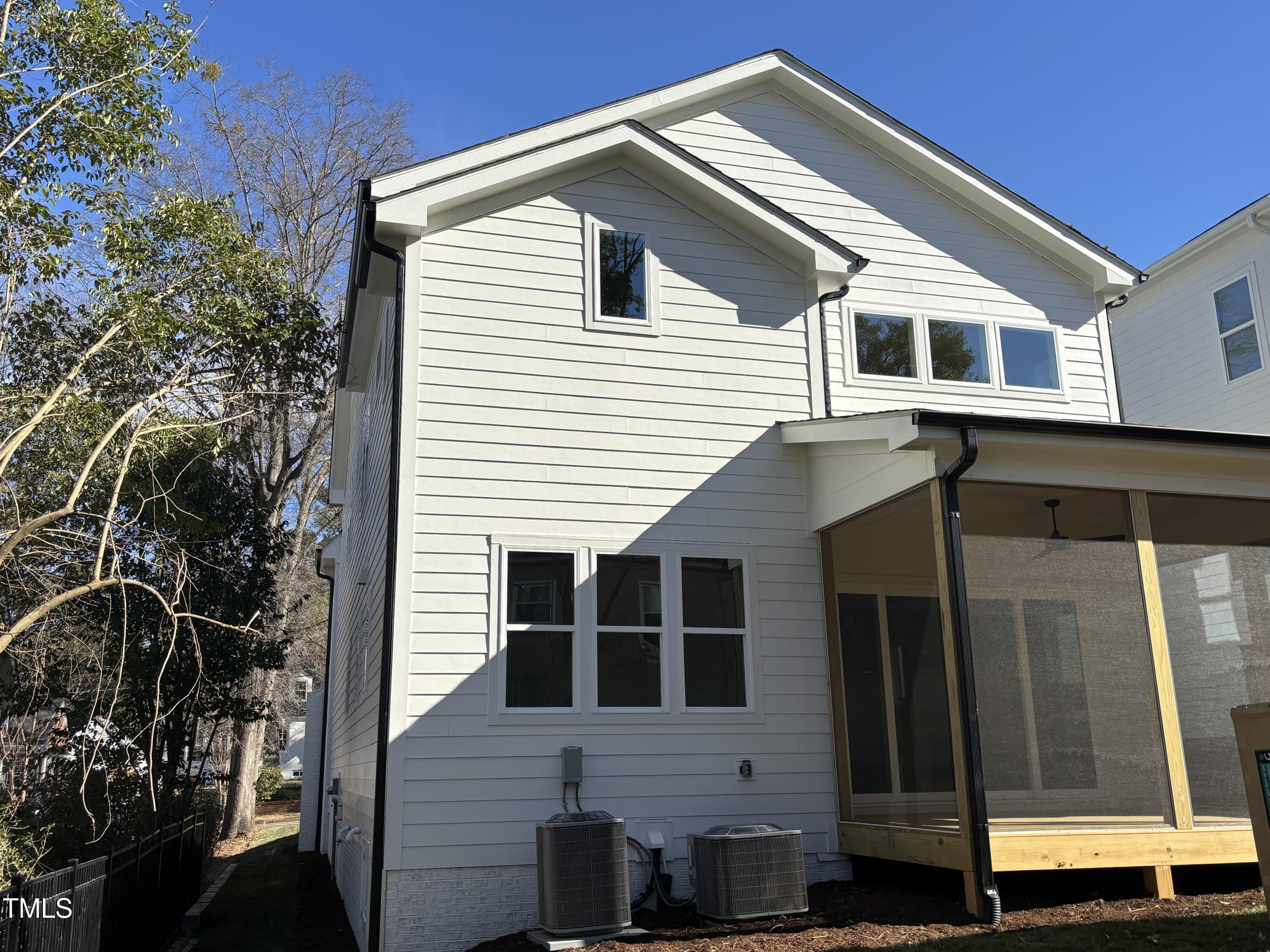 3207.5 Merriman Avenue