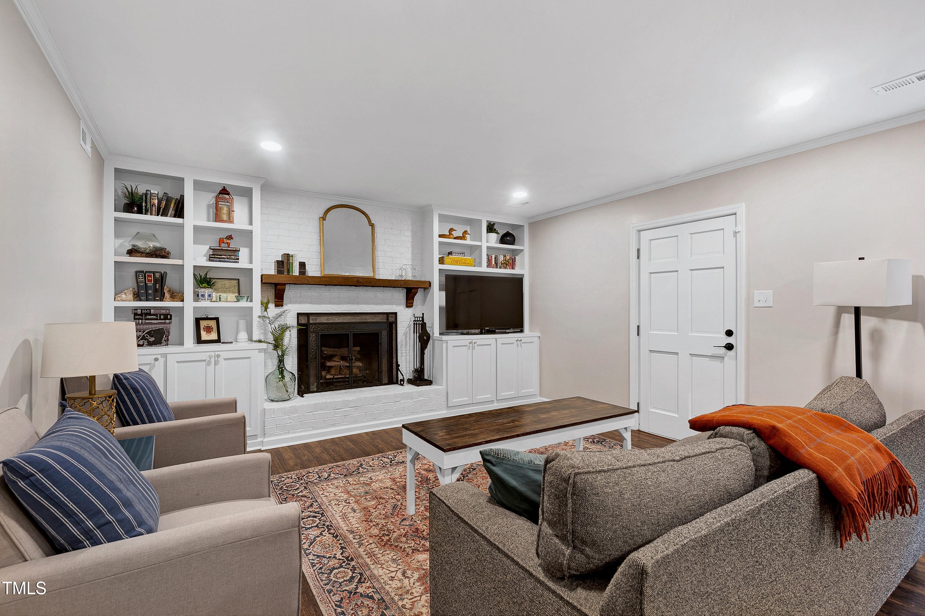 6812 Valley Drive