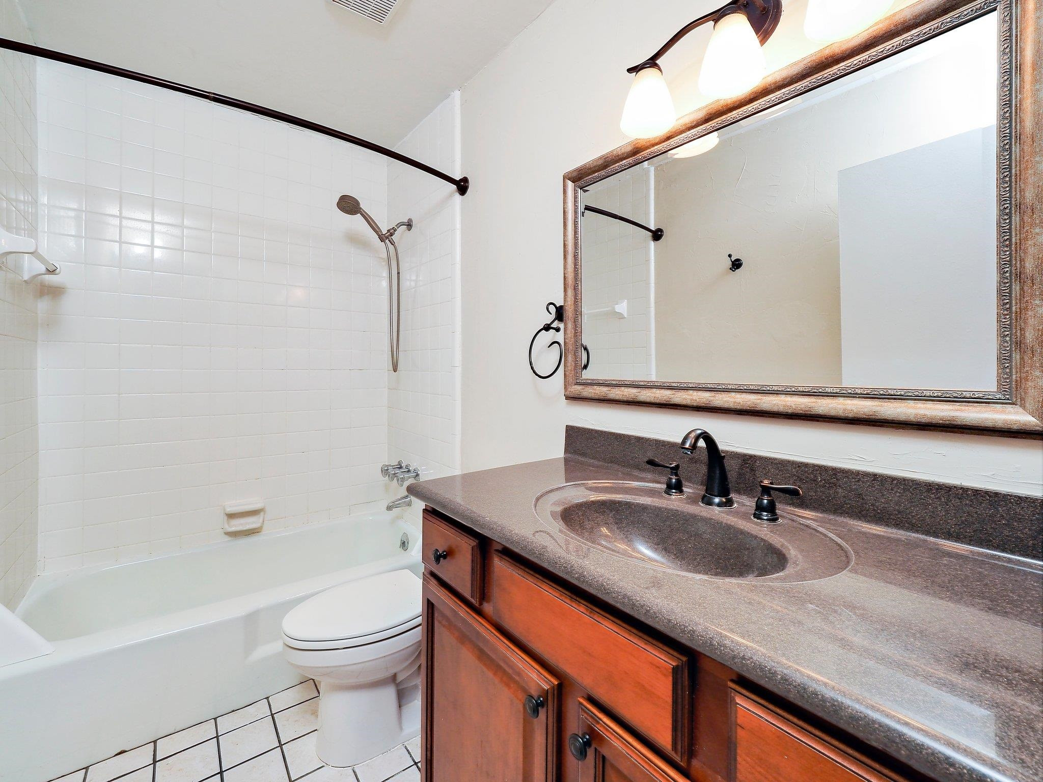 605 Oak Tree Drive # 605