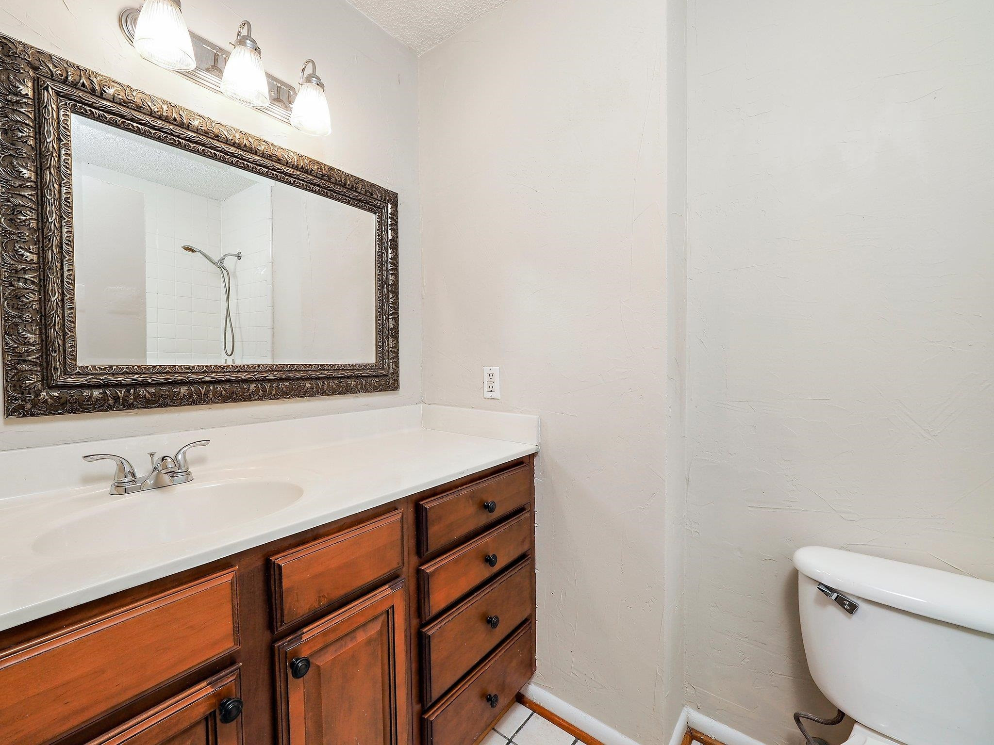 605 Oak Tree Drive # 605