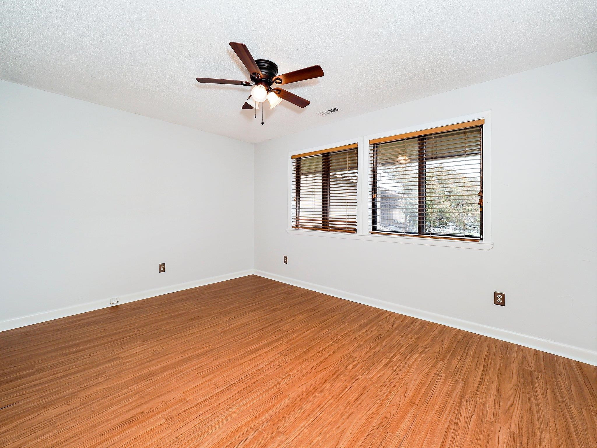 605 Oak Tree Drive # 605