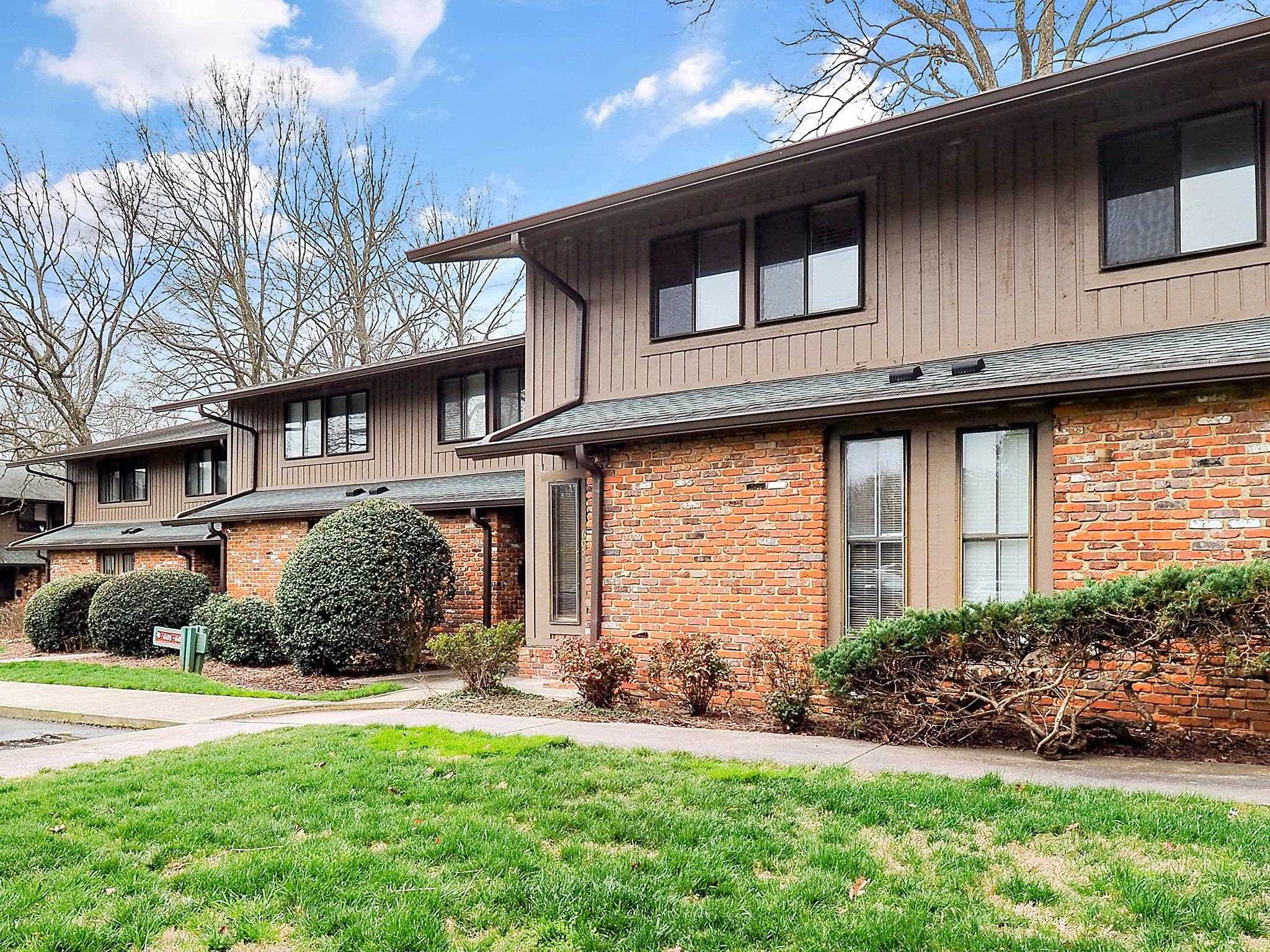 605 Oak Tree Drive # 605