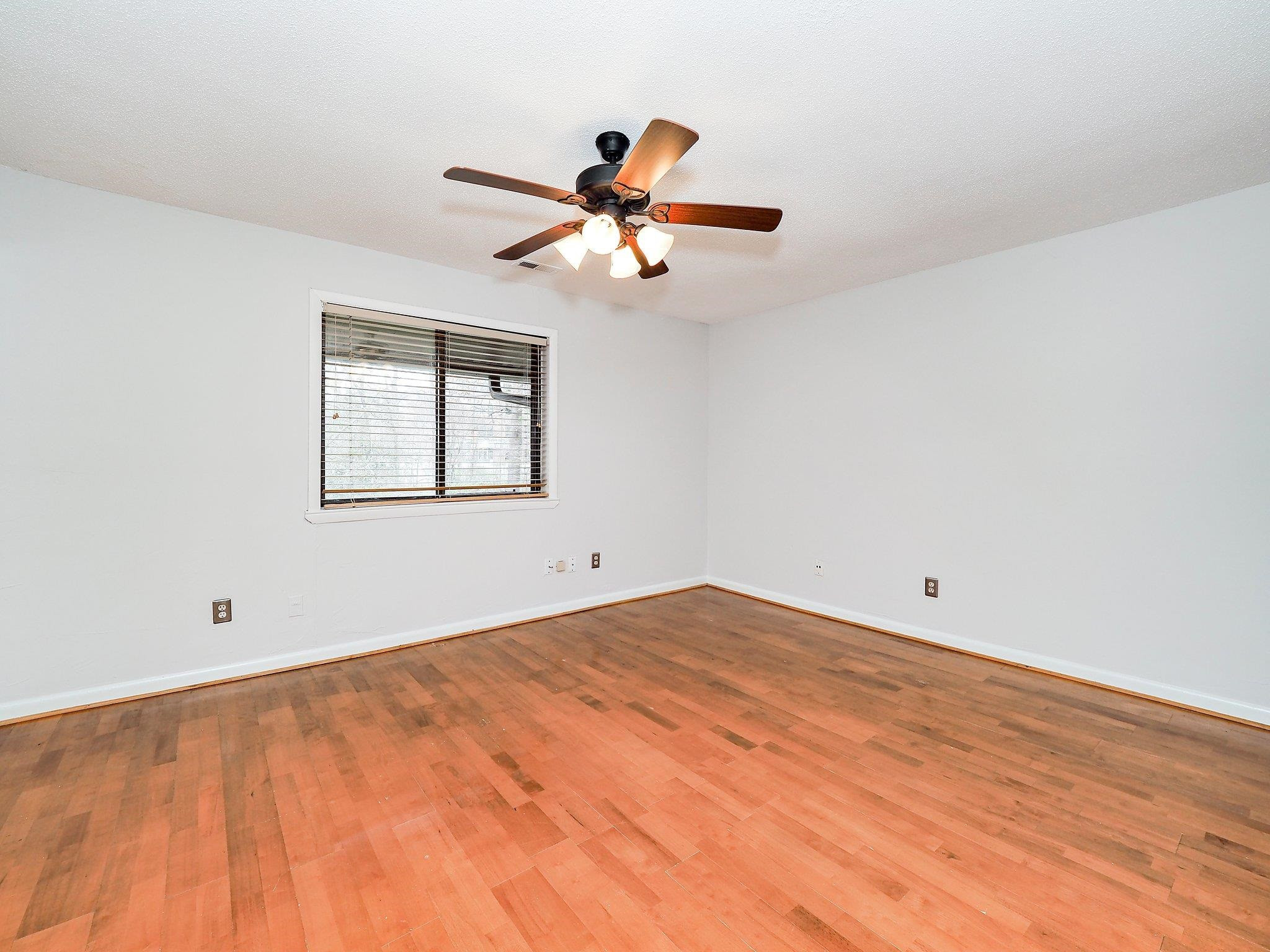 605 Oak Tree Drive # 605