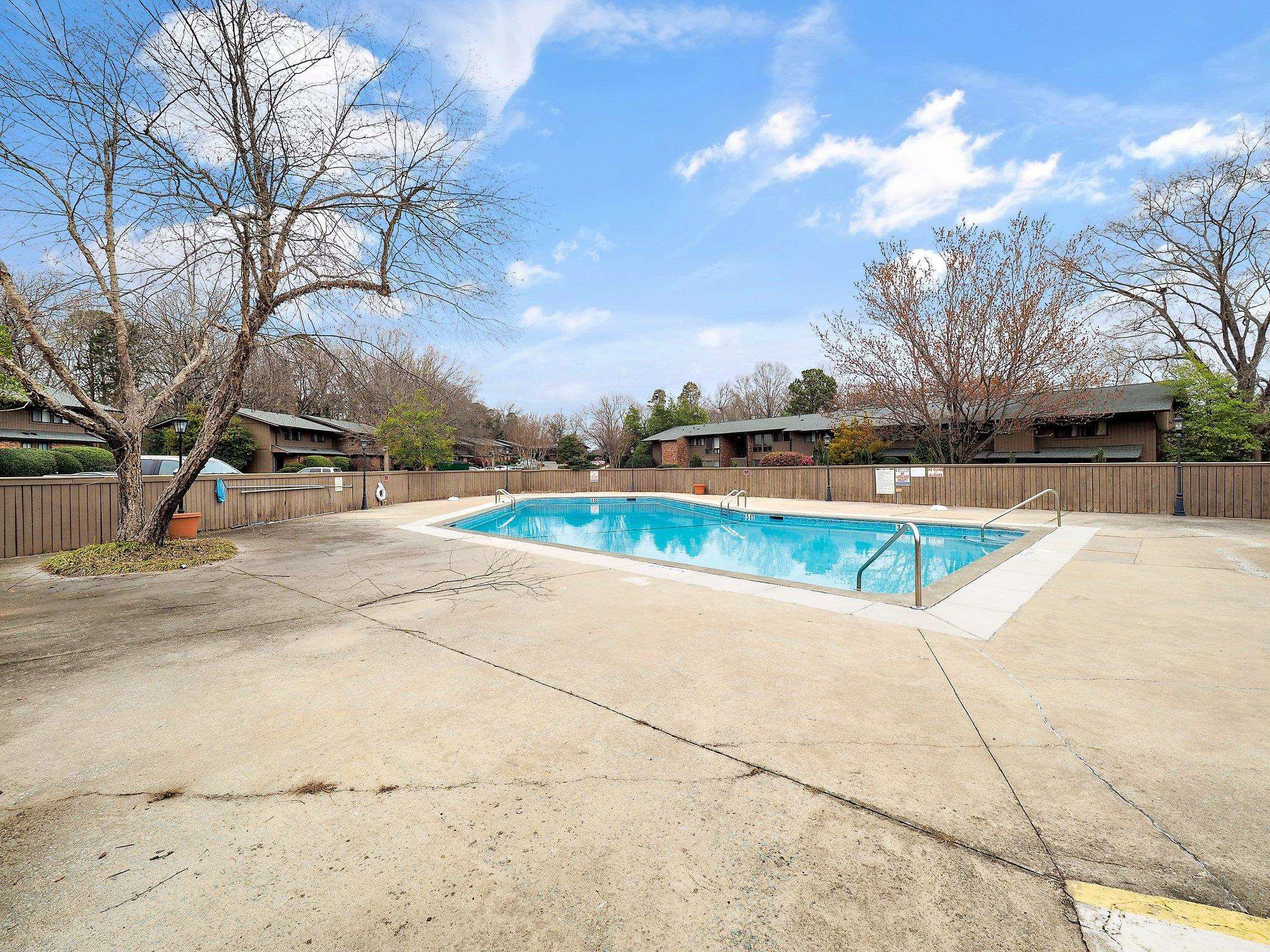 605 Oak Tree Drive # 605