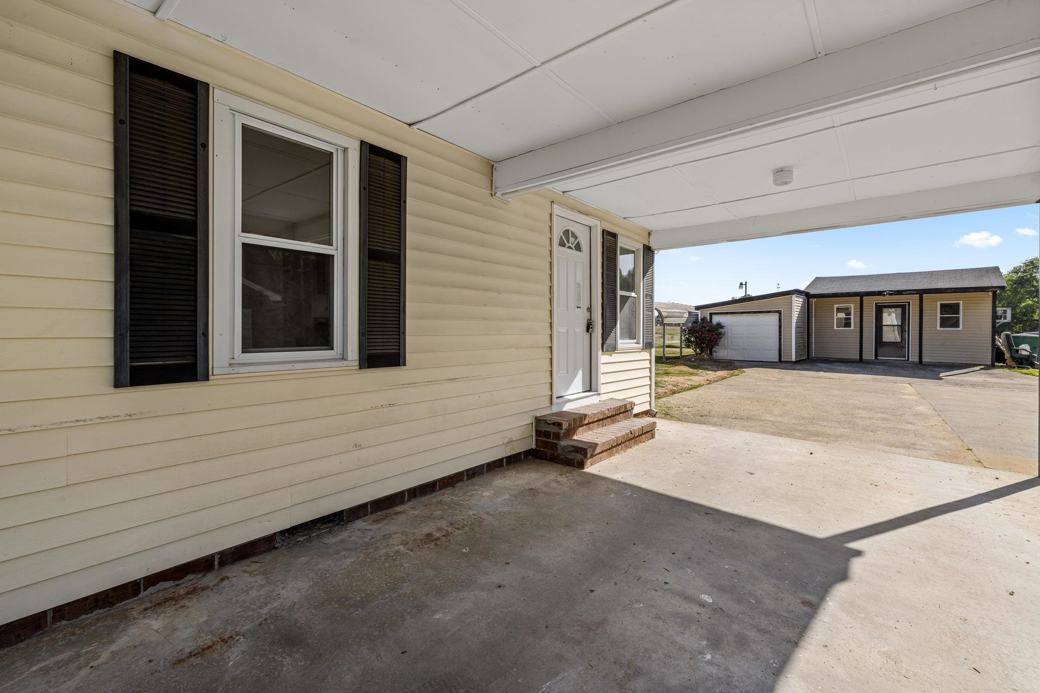 916 S Brake Street
