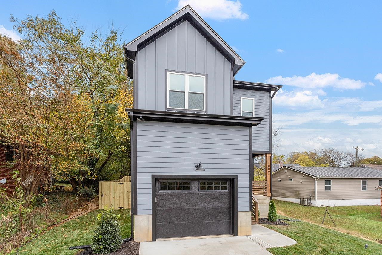 1009 Colfax Street