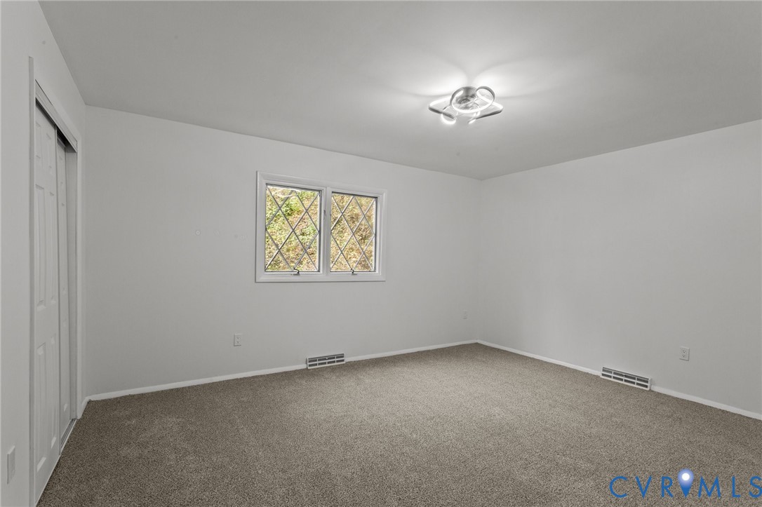 4560 E Williamsburg Rd