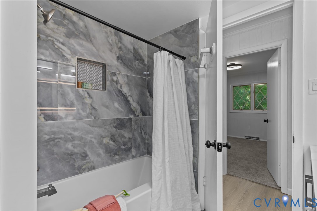 4560 E Williamsburg Rd