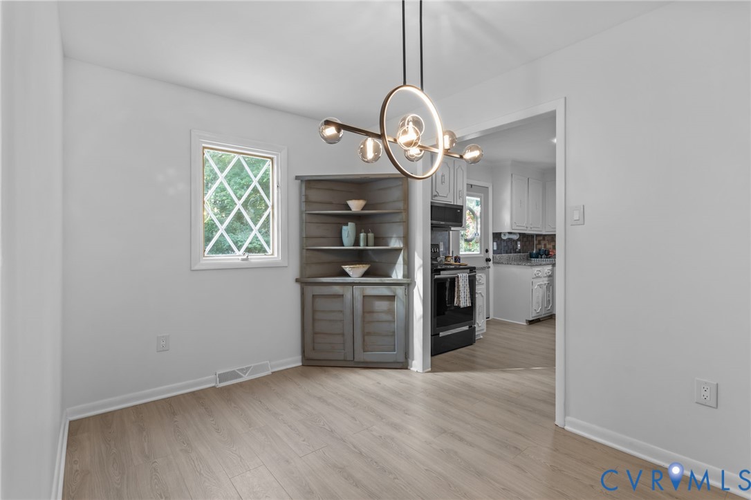 4560 E Williamsburg Rd