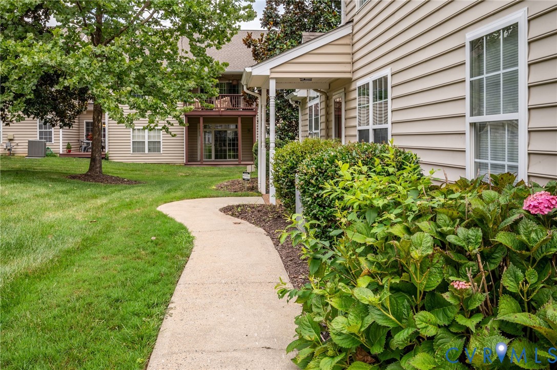 627 Hazeltine Ct