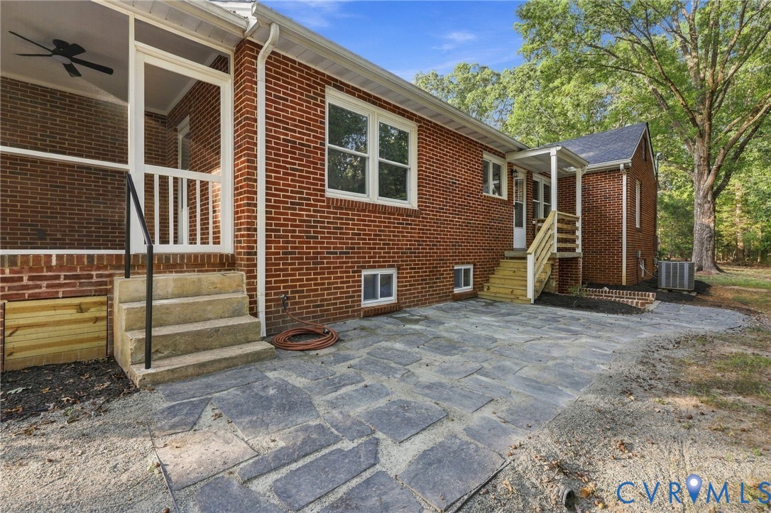 3290 Maidens Rd