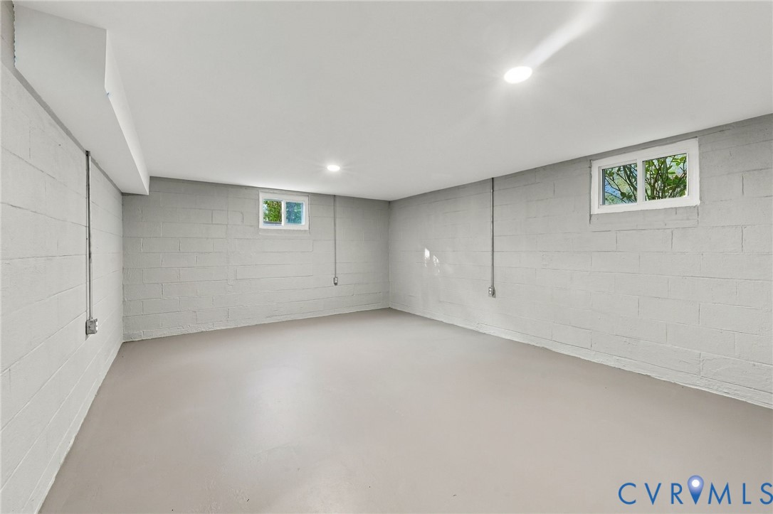 3290 Maidens Rd