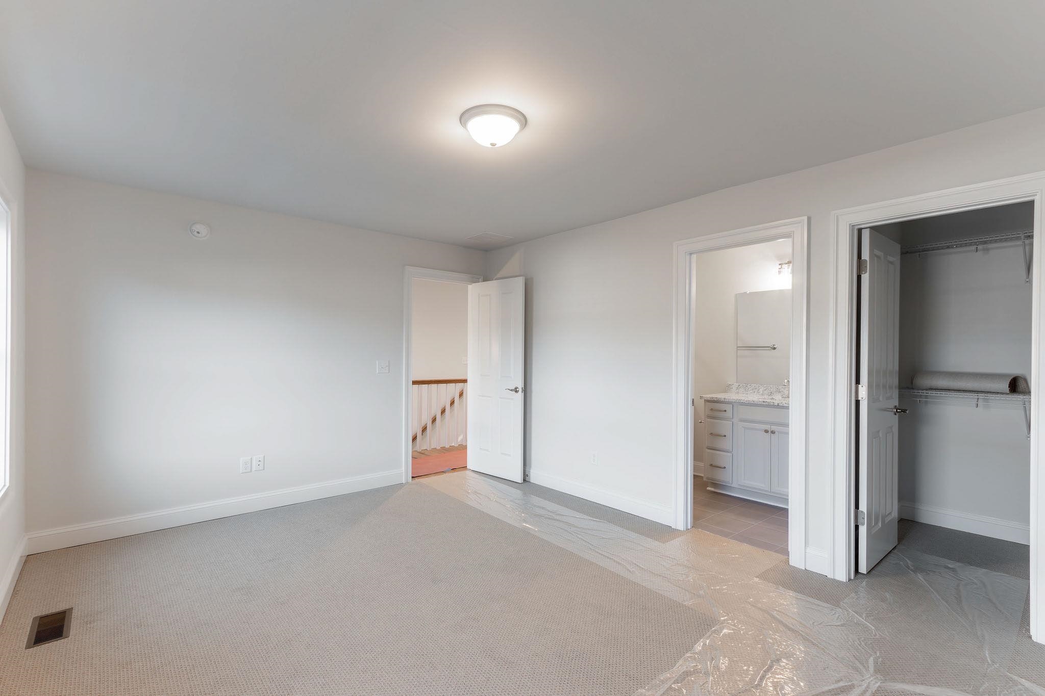 107 OLD OAKS DR