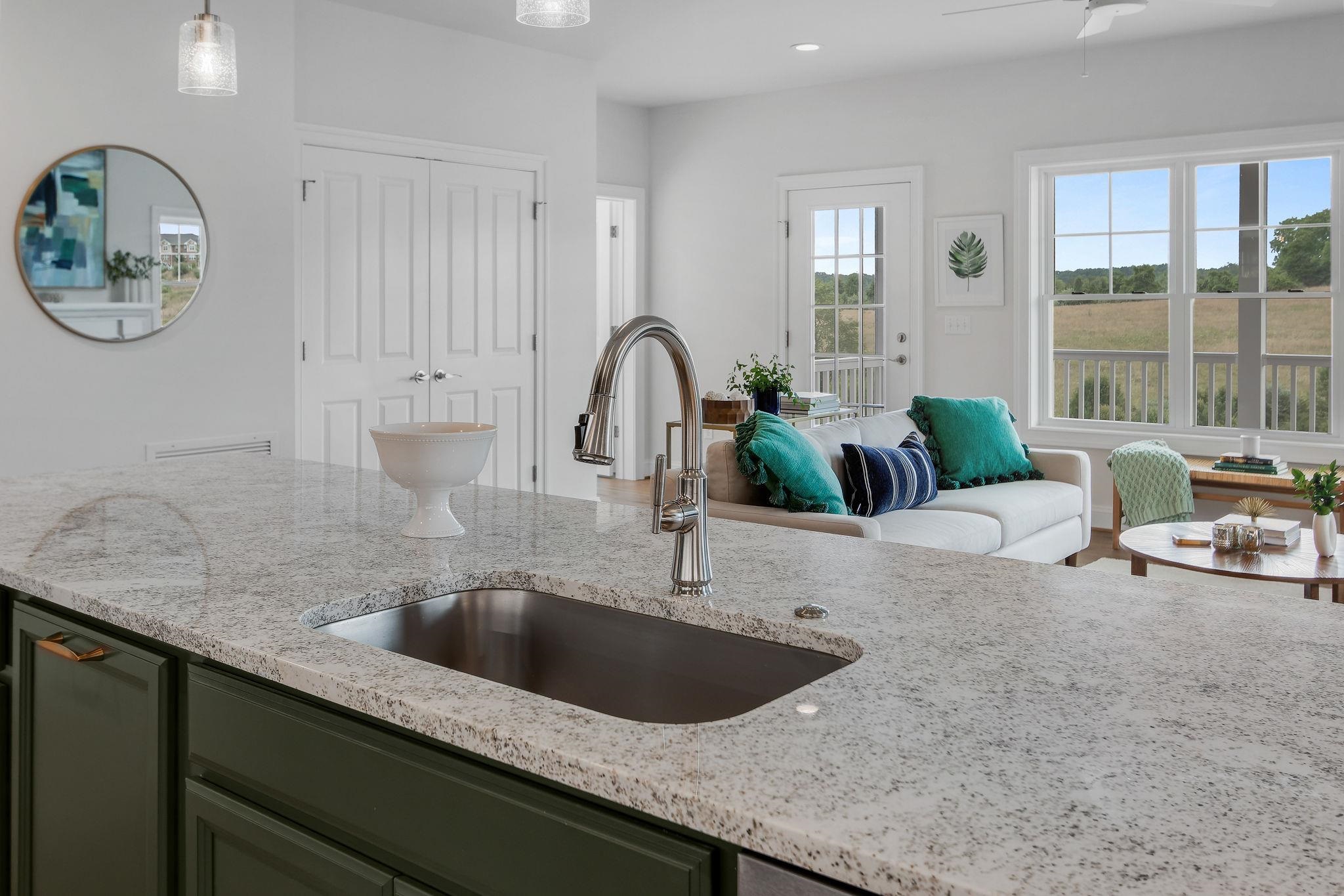 107 OLD OAKS DR