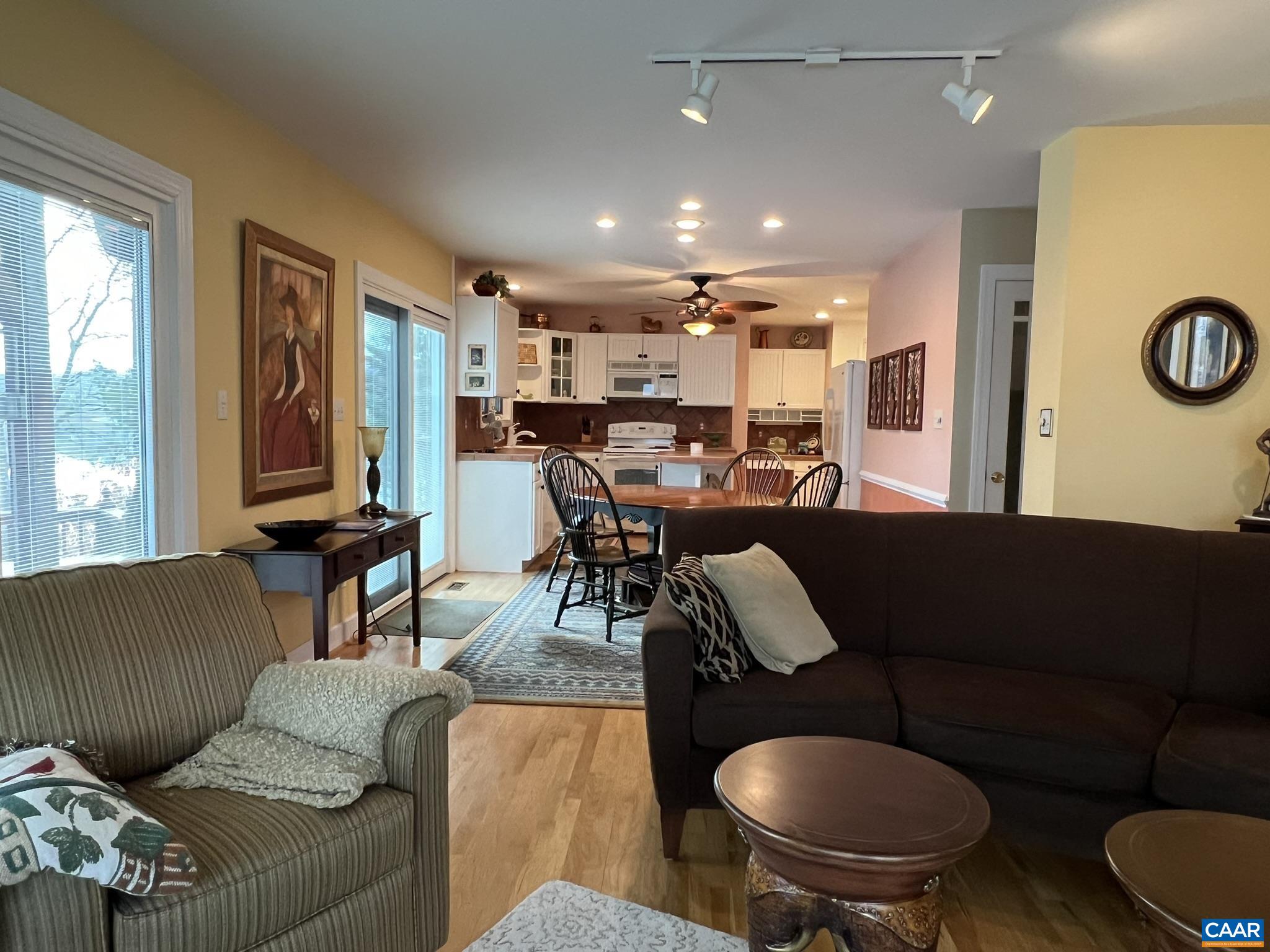 41 BOLLING CIR