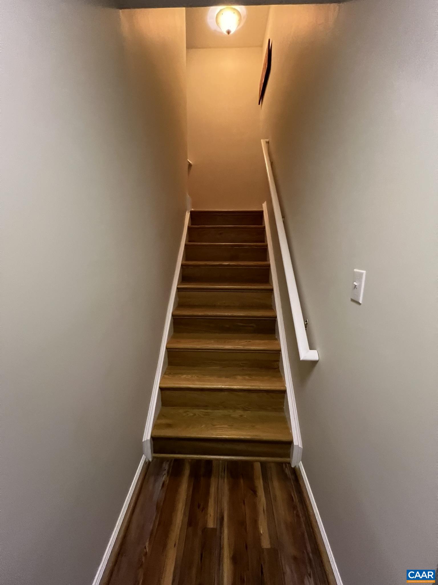 41 BOLLING CIR