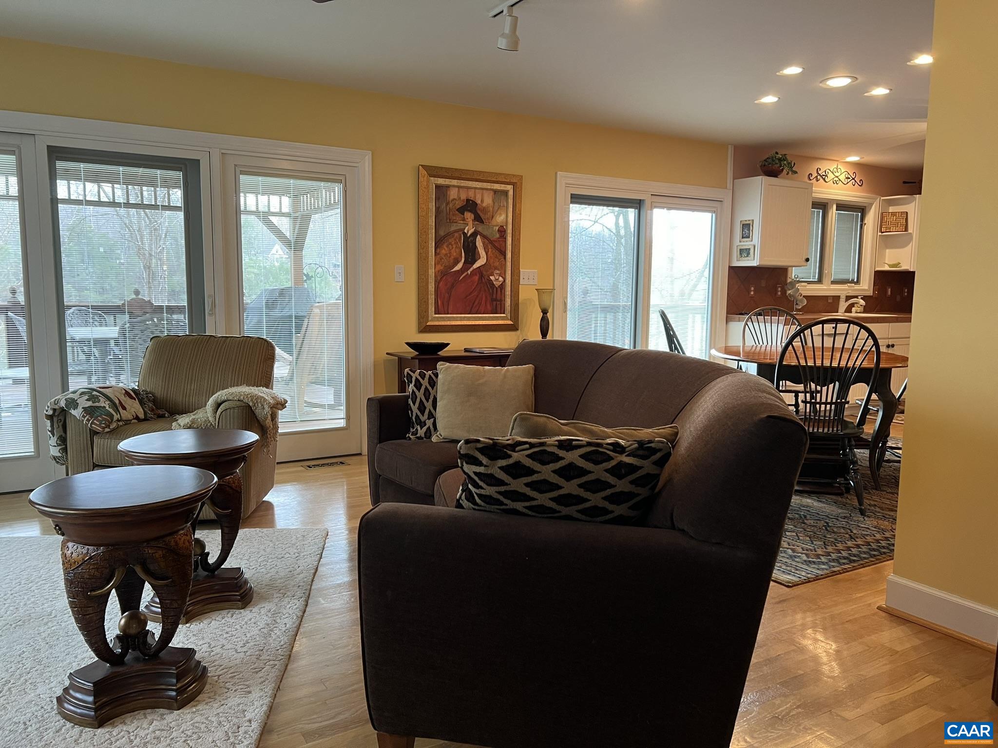 41 BOLLING CIR