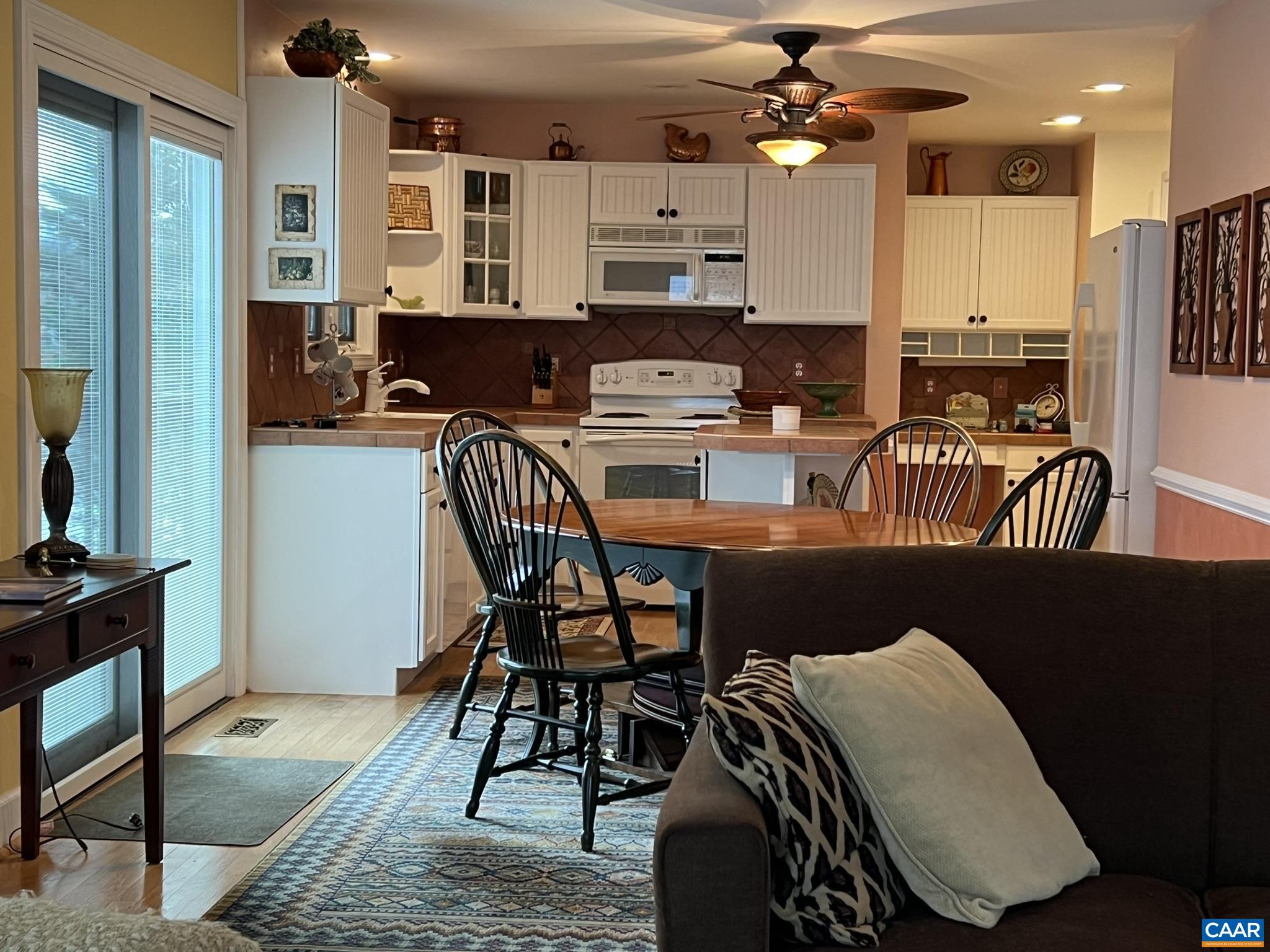 41 BOLLING CIR