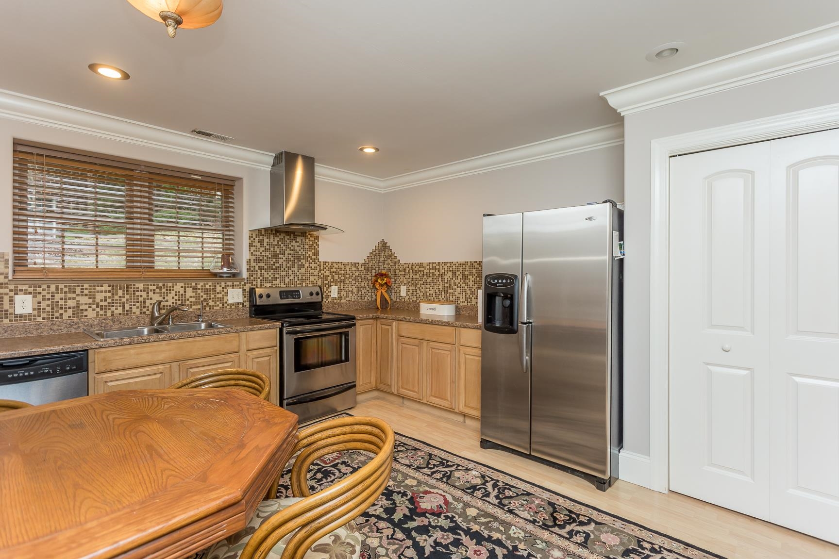 3677 TRAVELER RD