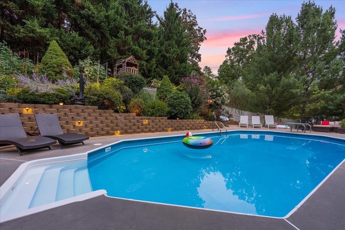 3677 TRAVELER RD