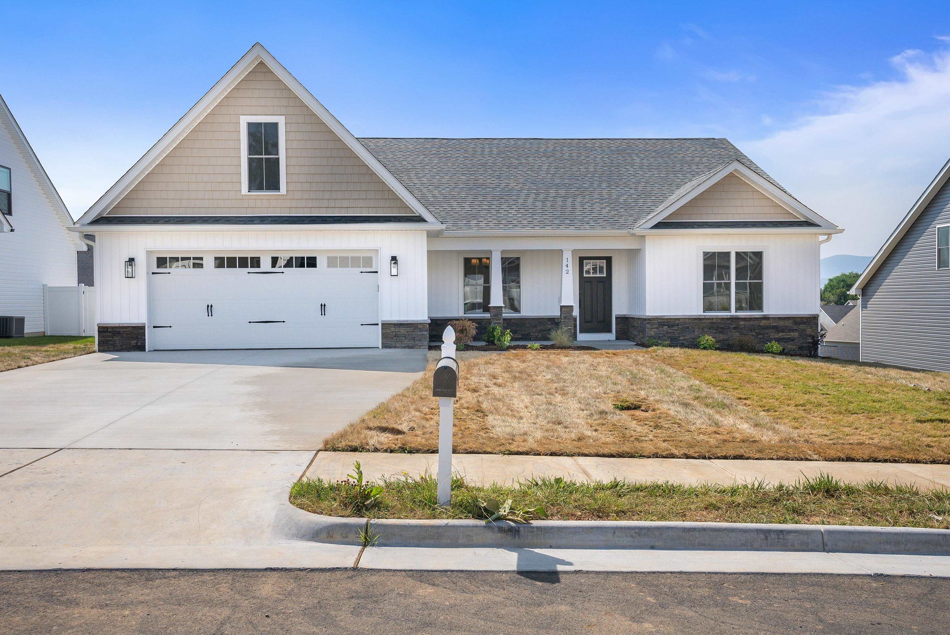 142 LINDBURGH DR