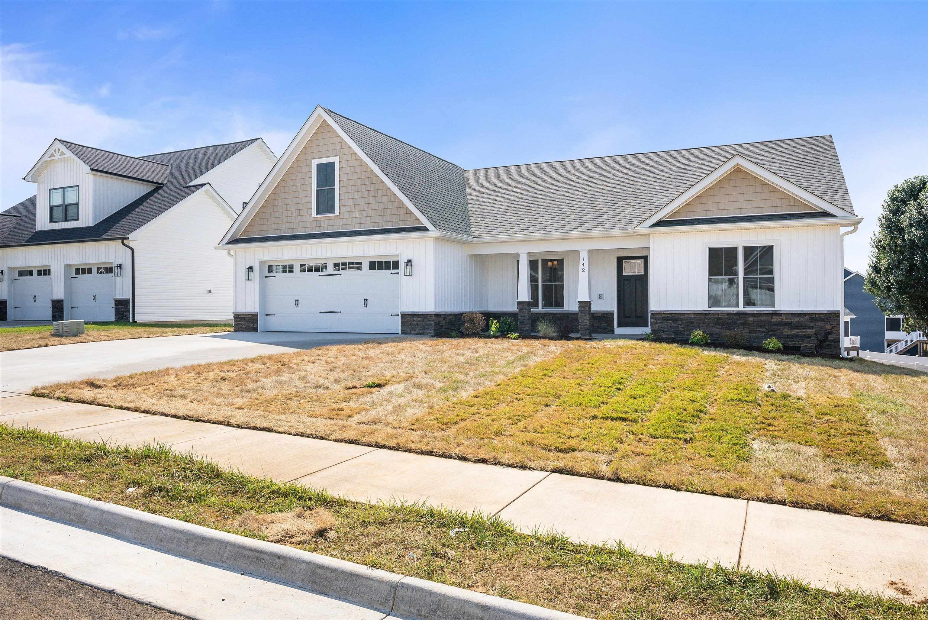 142 LINDBURGH DR