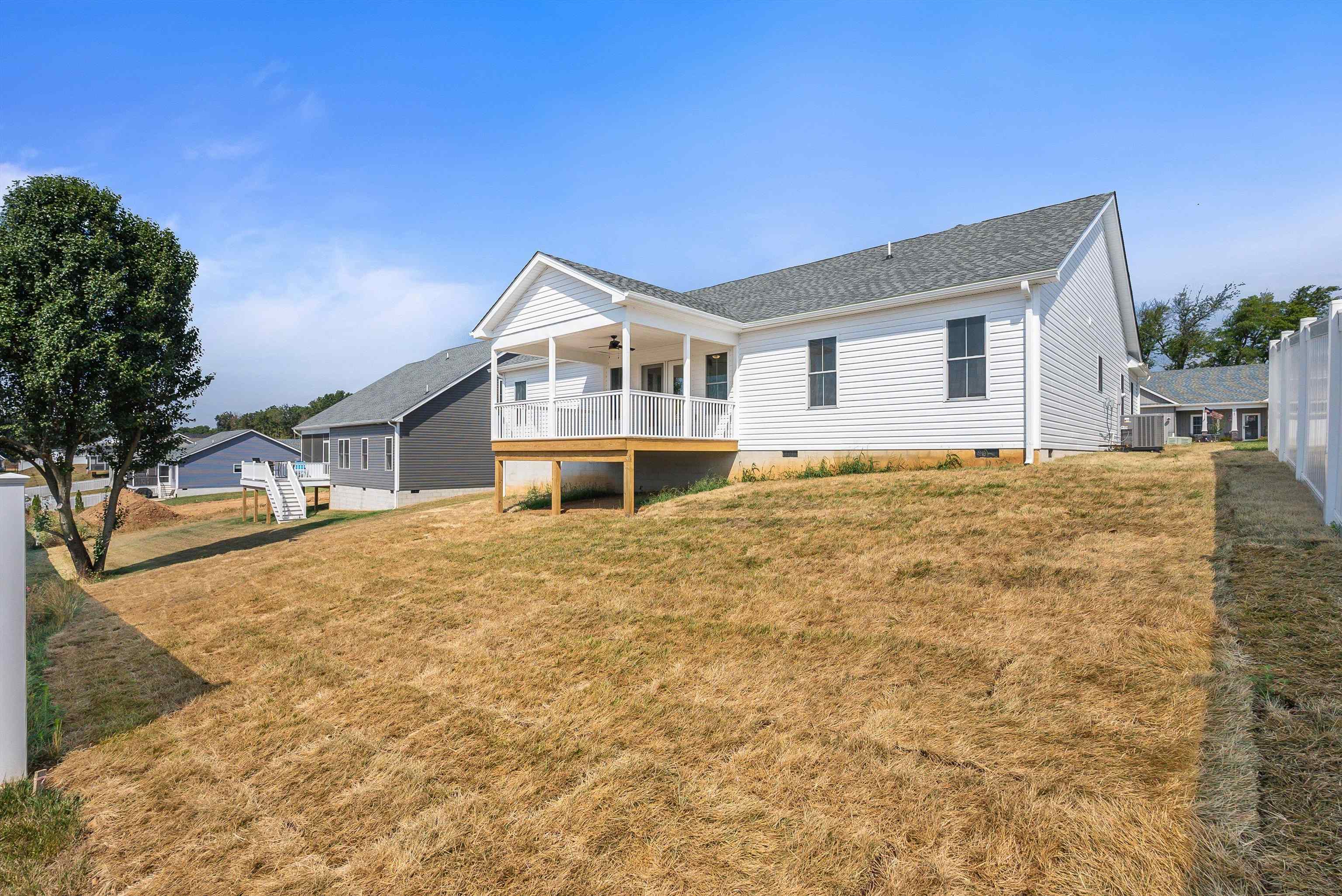 142 LINDBURGH DR