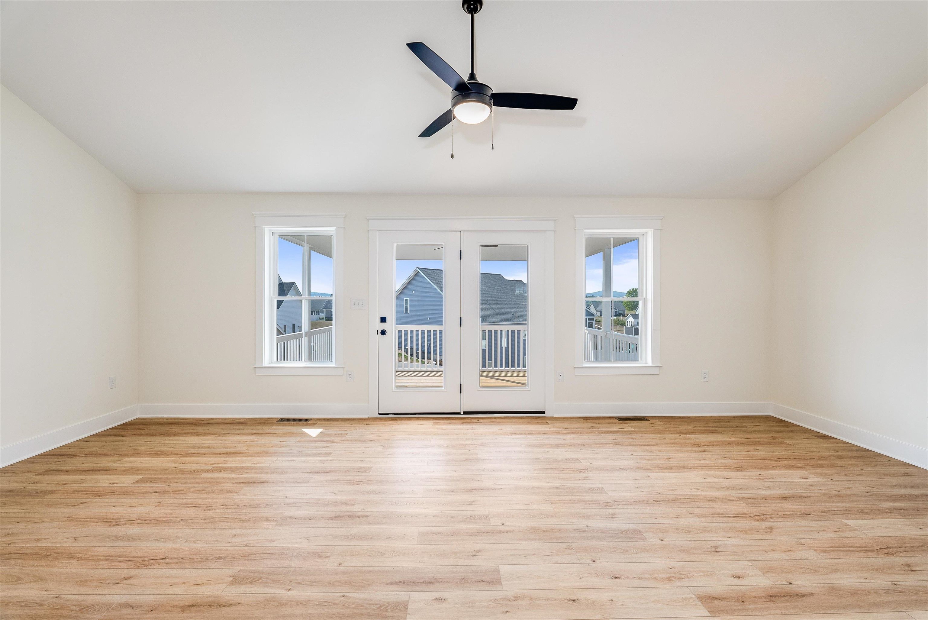 142 LINDBURGH DR
