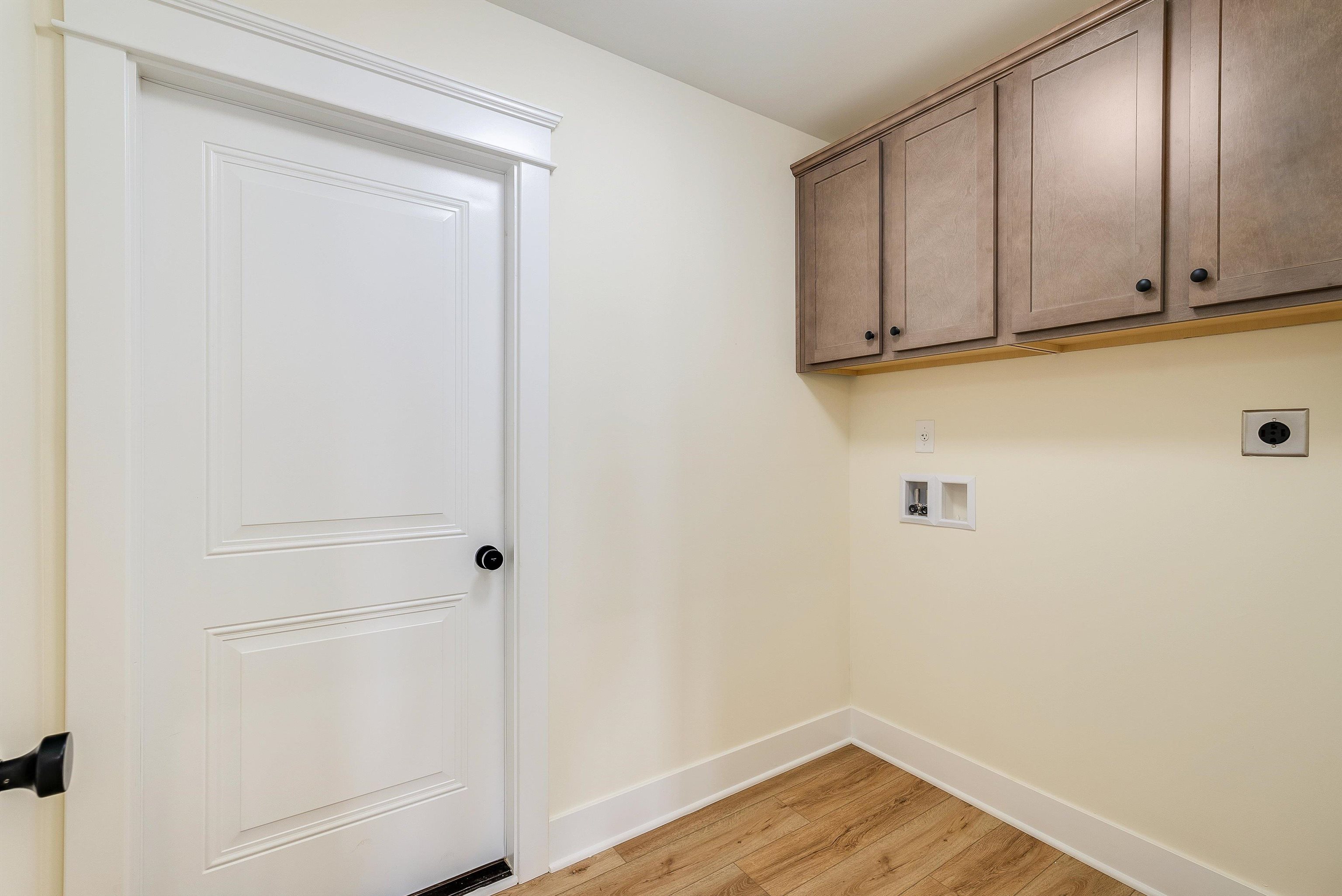 142 LINDBURGH DR