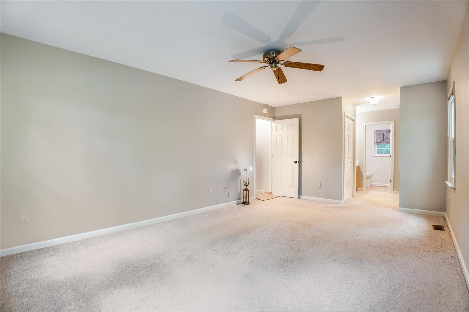 980 LIBERTY OAKS CT