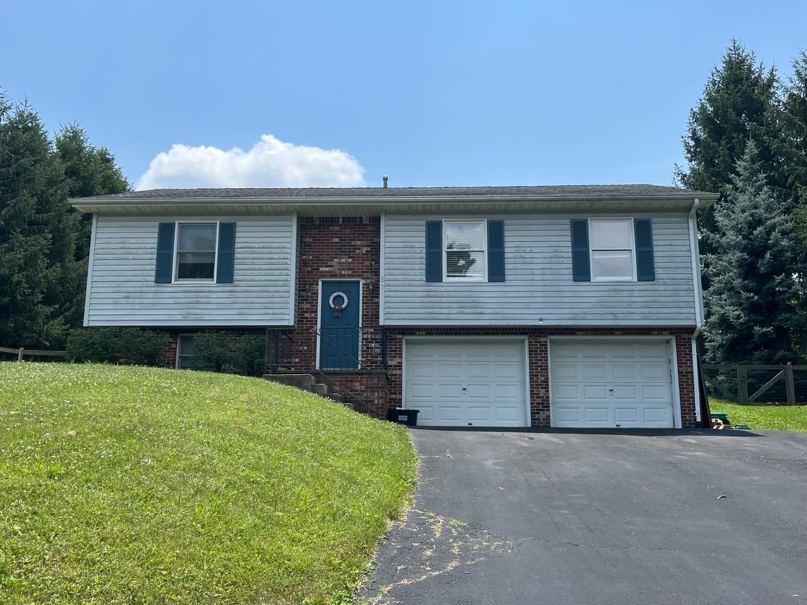 37 TEABERRY PL