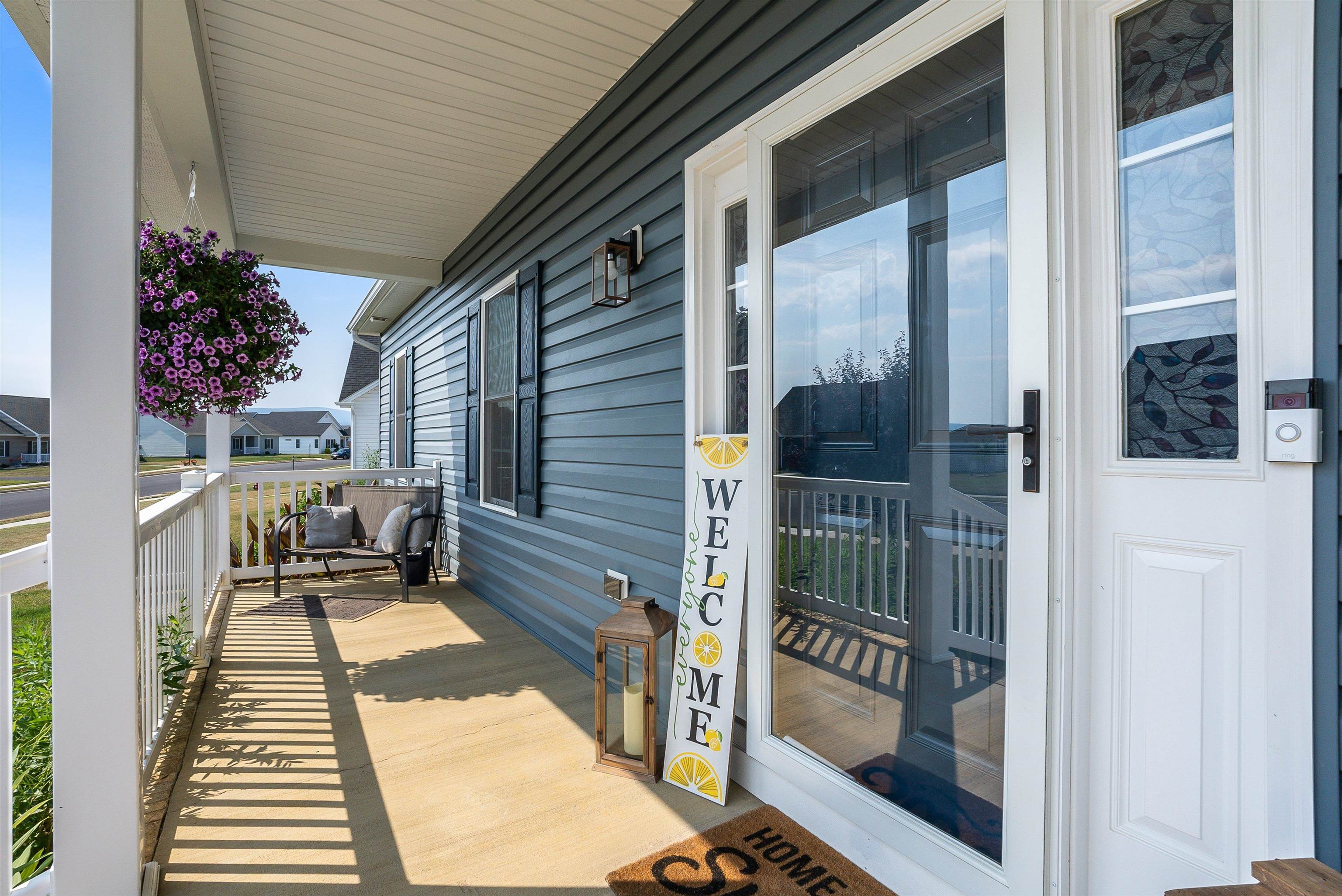 125 STONE DR