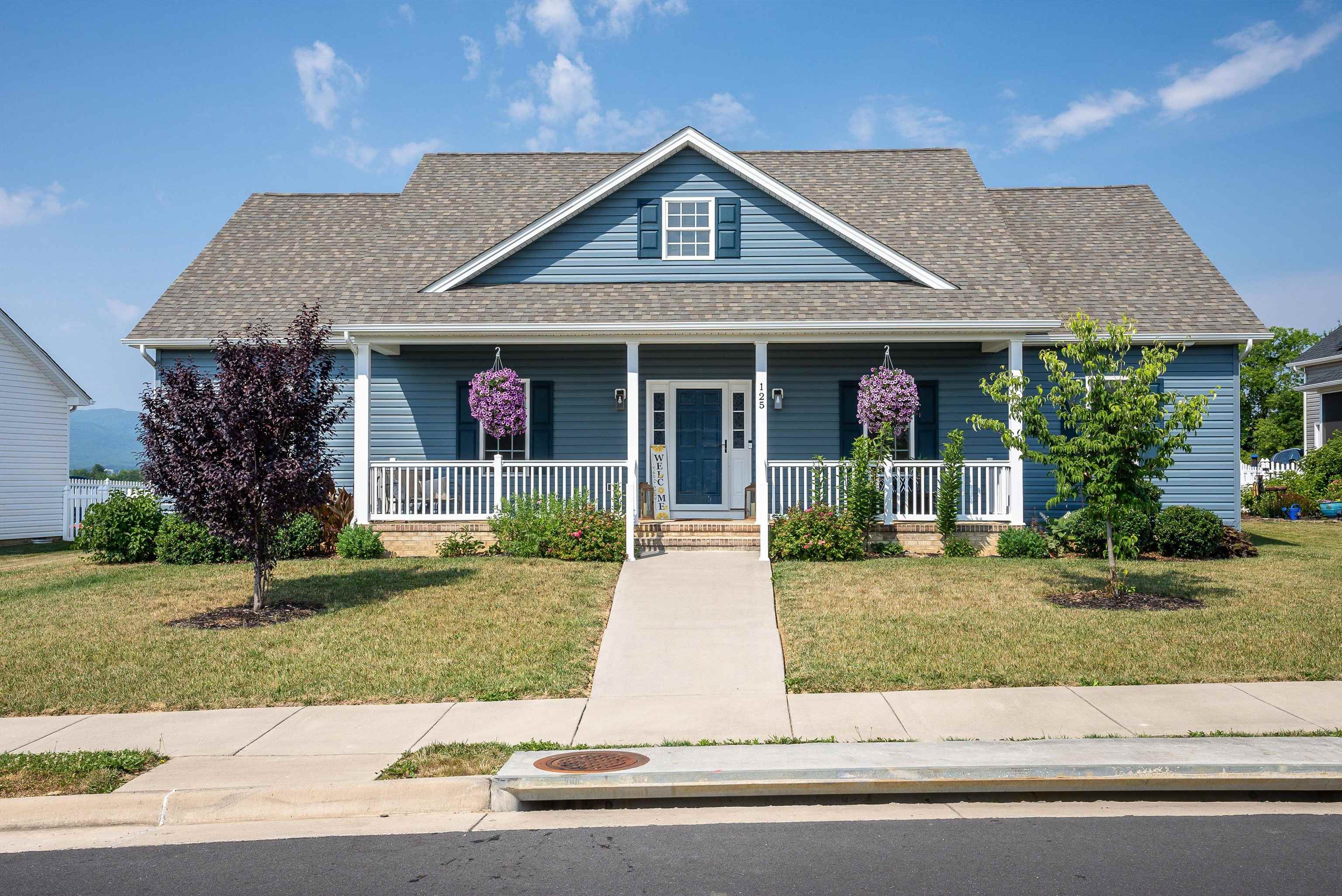 125 STONE DR