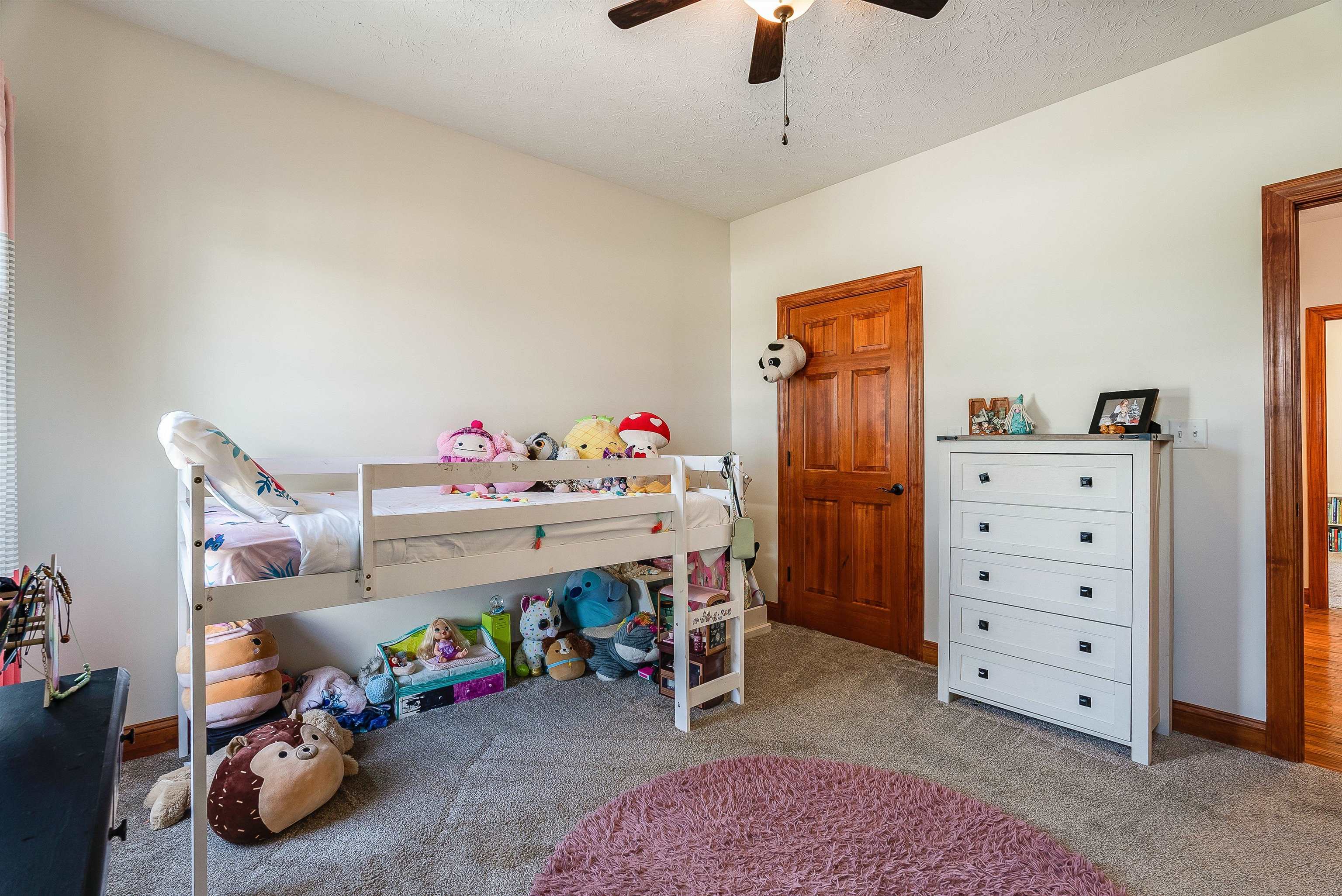 125 STONE DR