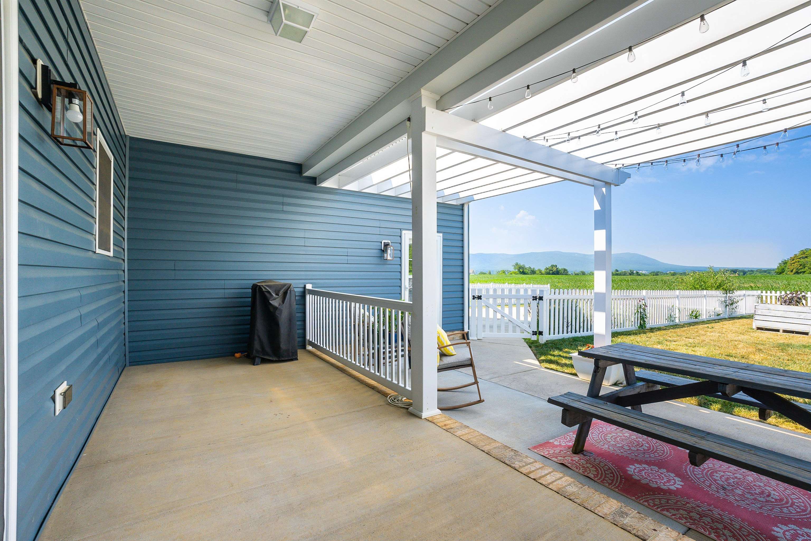 125 STONE DR
