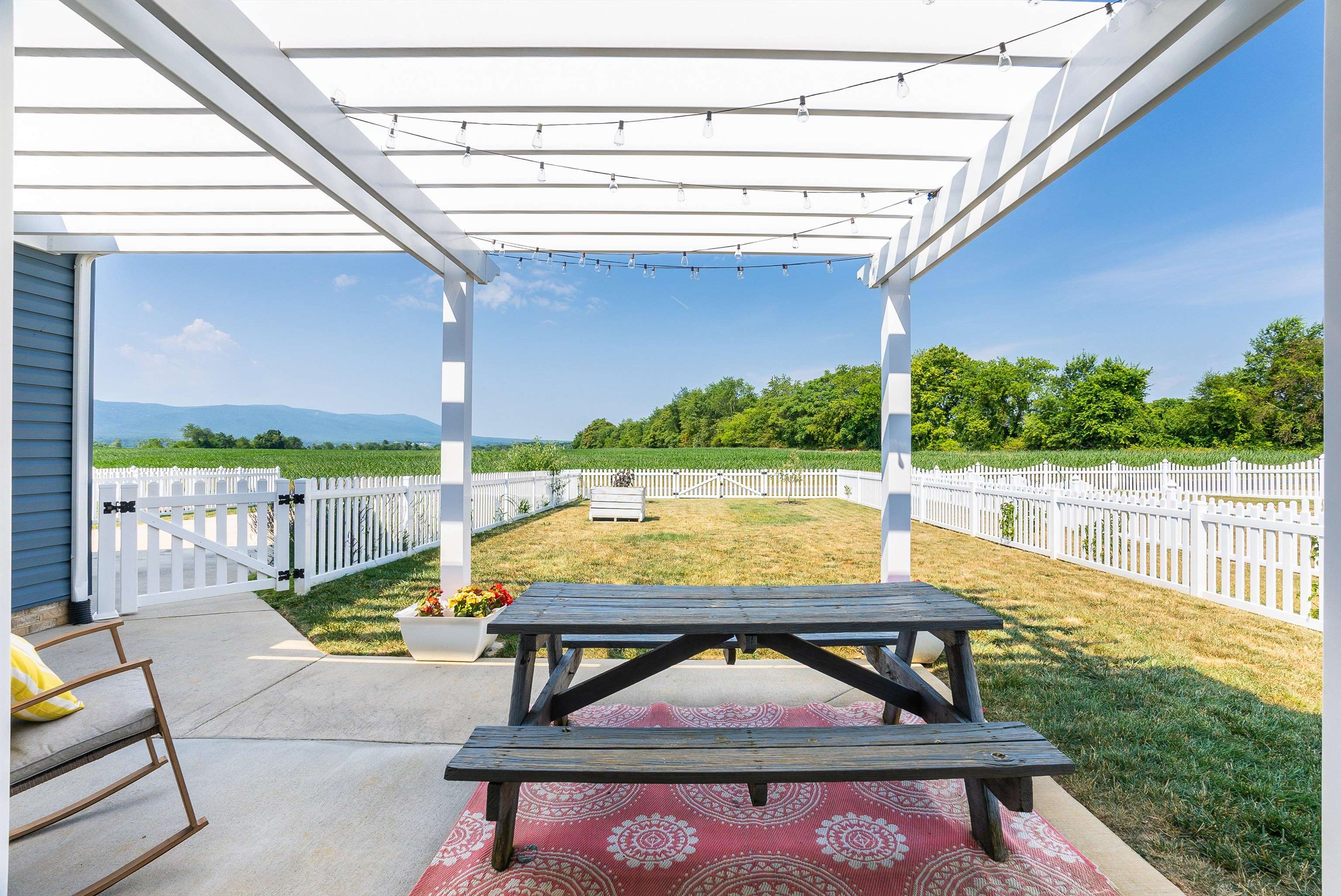 125 STONE DR