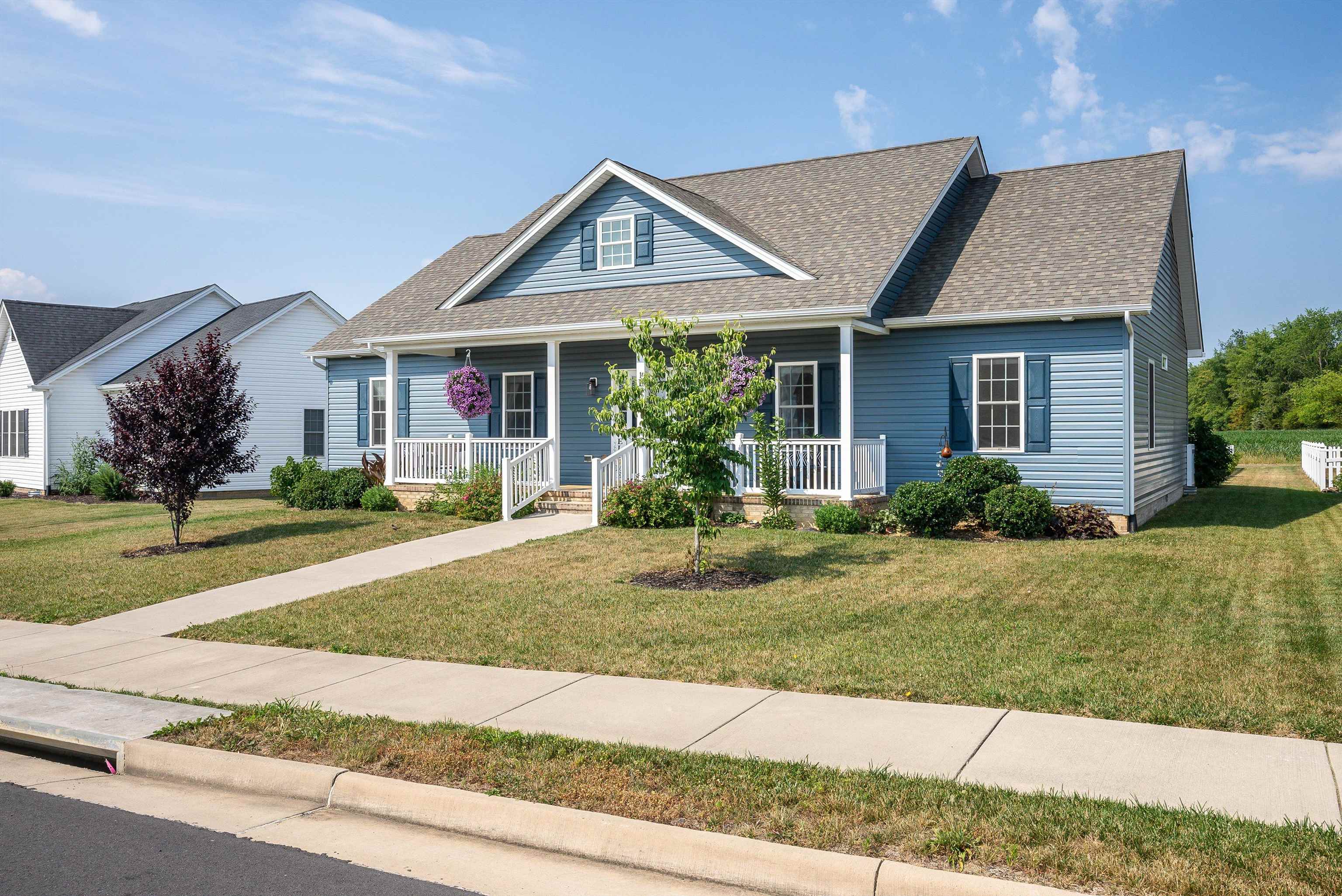 125 STONE DR