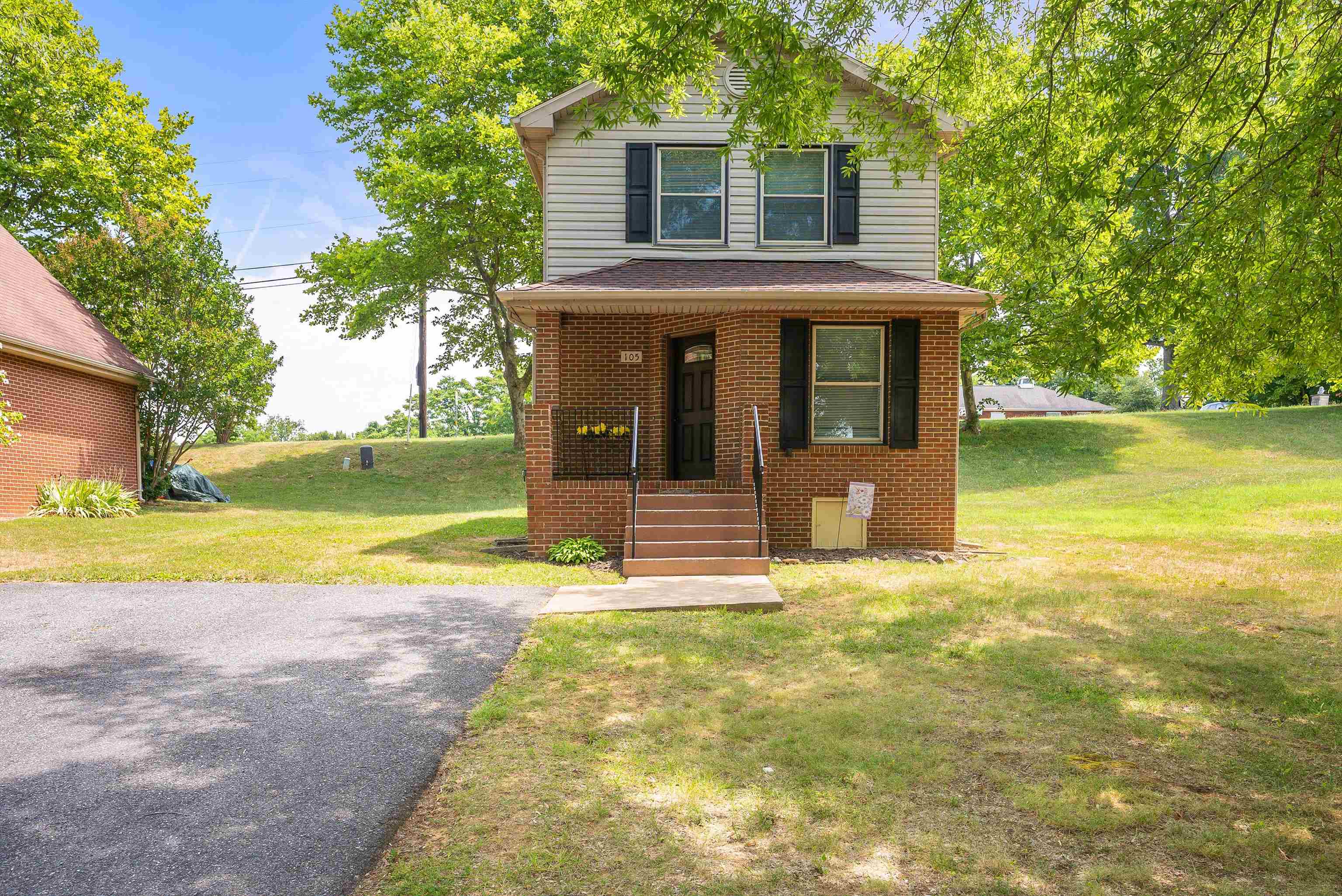 105 RIVER RUN CIR