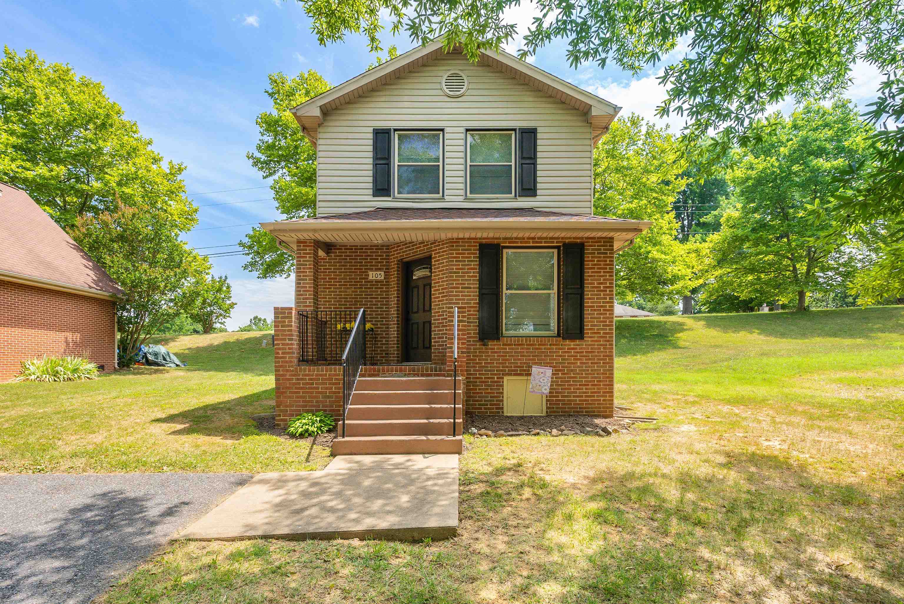 105 RIVER RUN CIR
