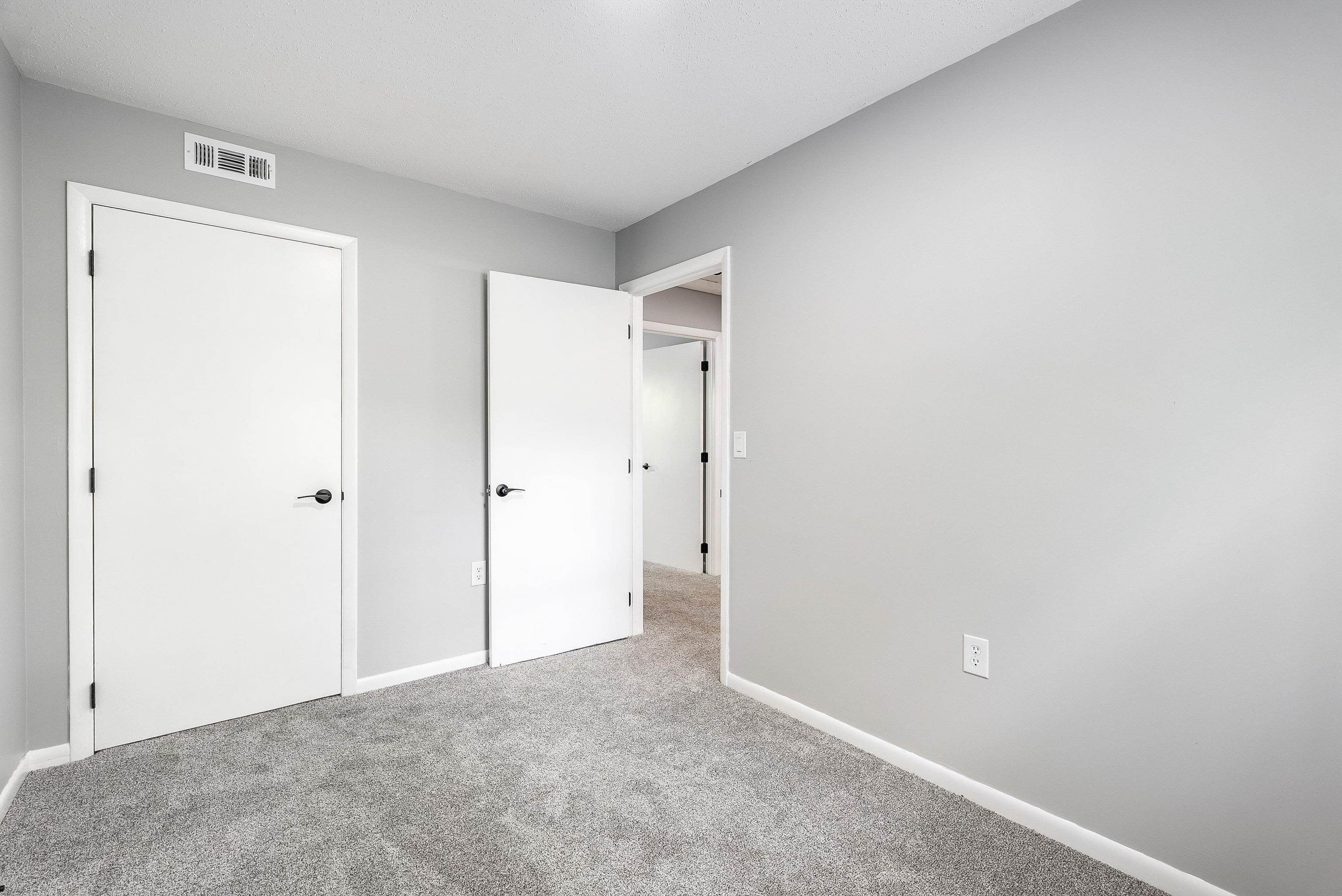 105 RIVER RUN CIR