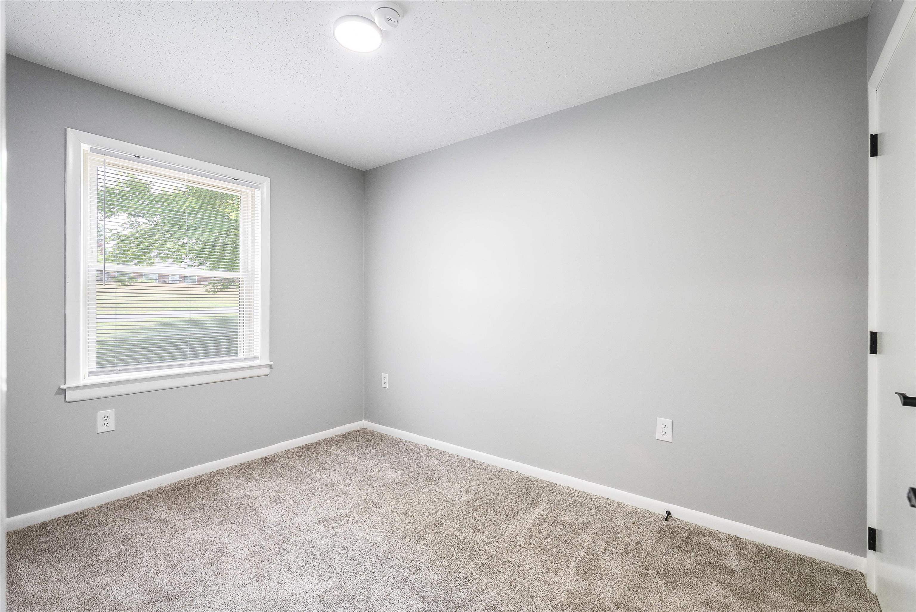 105 RIVER RUN CIR