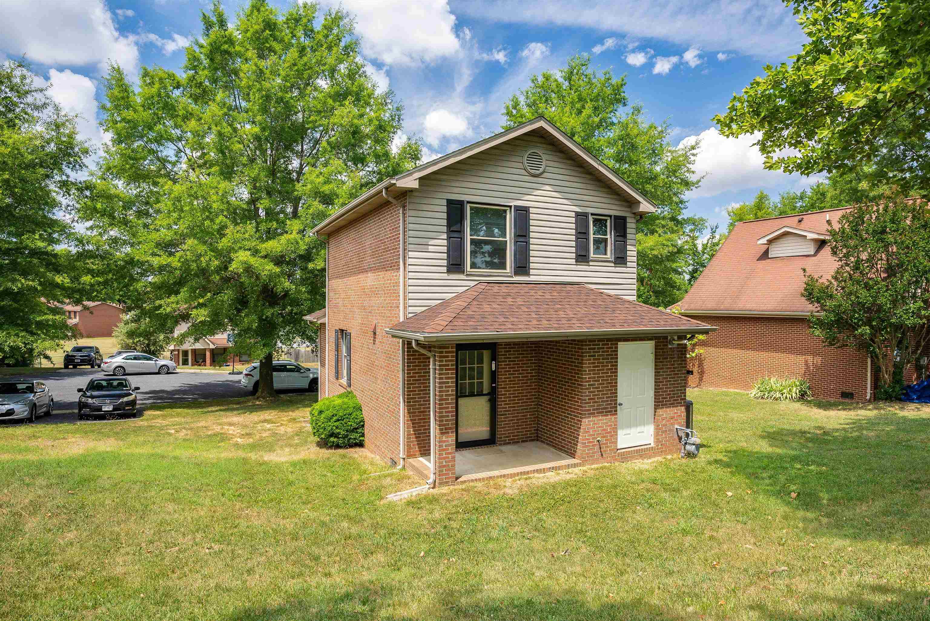 105 RIVER RUN CIR