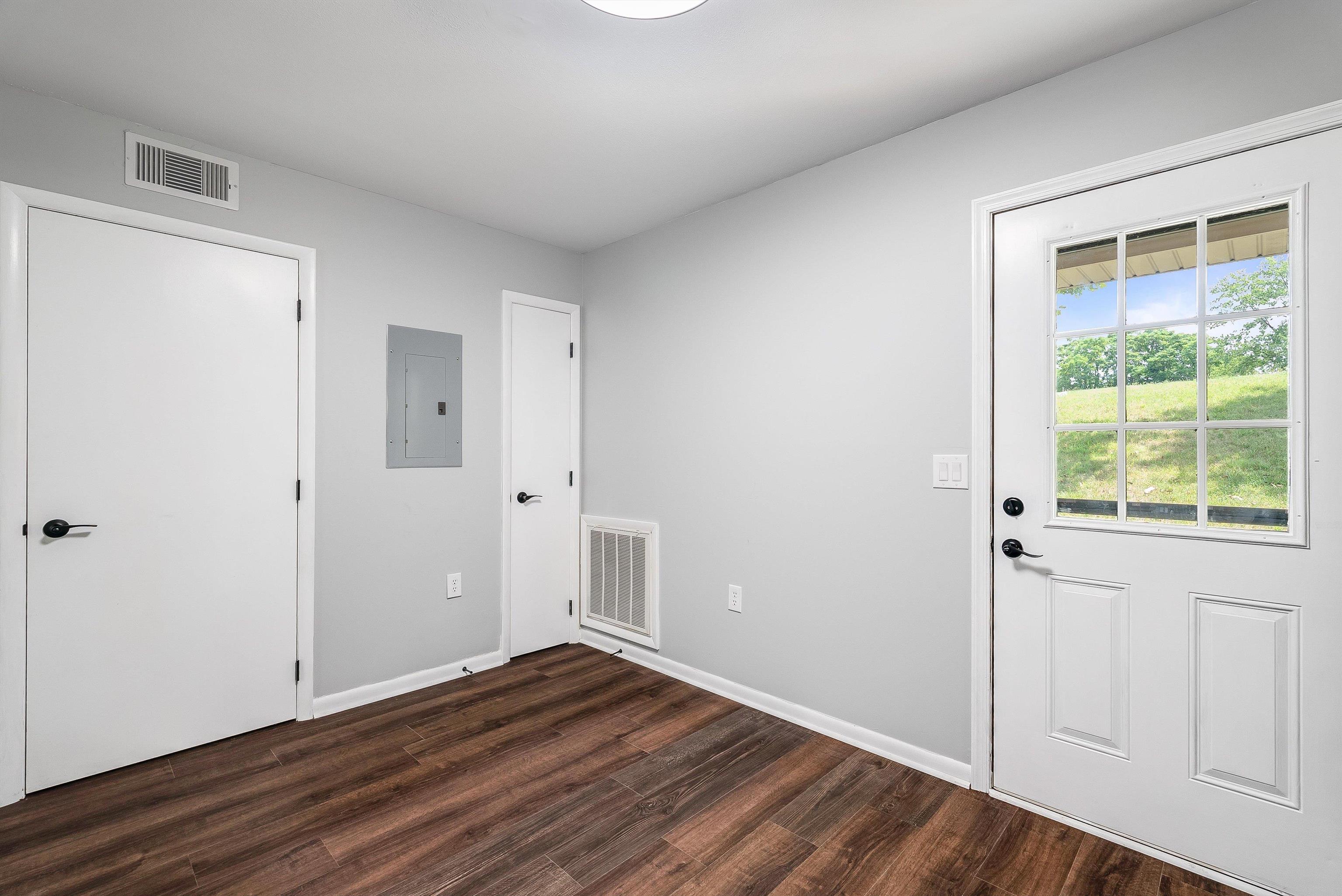 105 RIVER RUN CIR