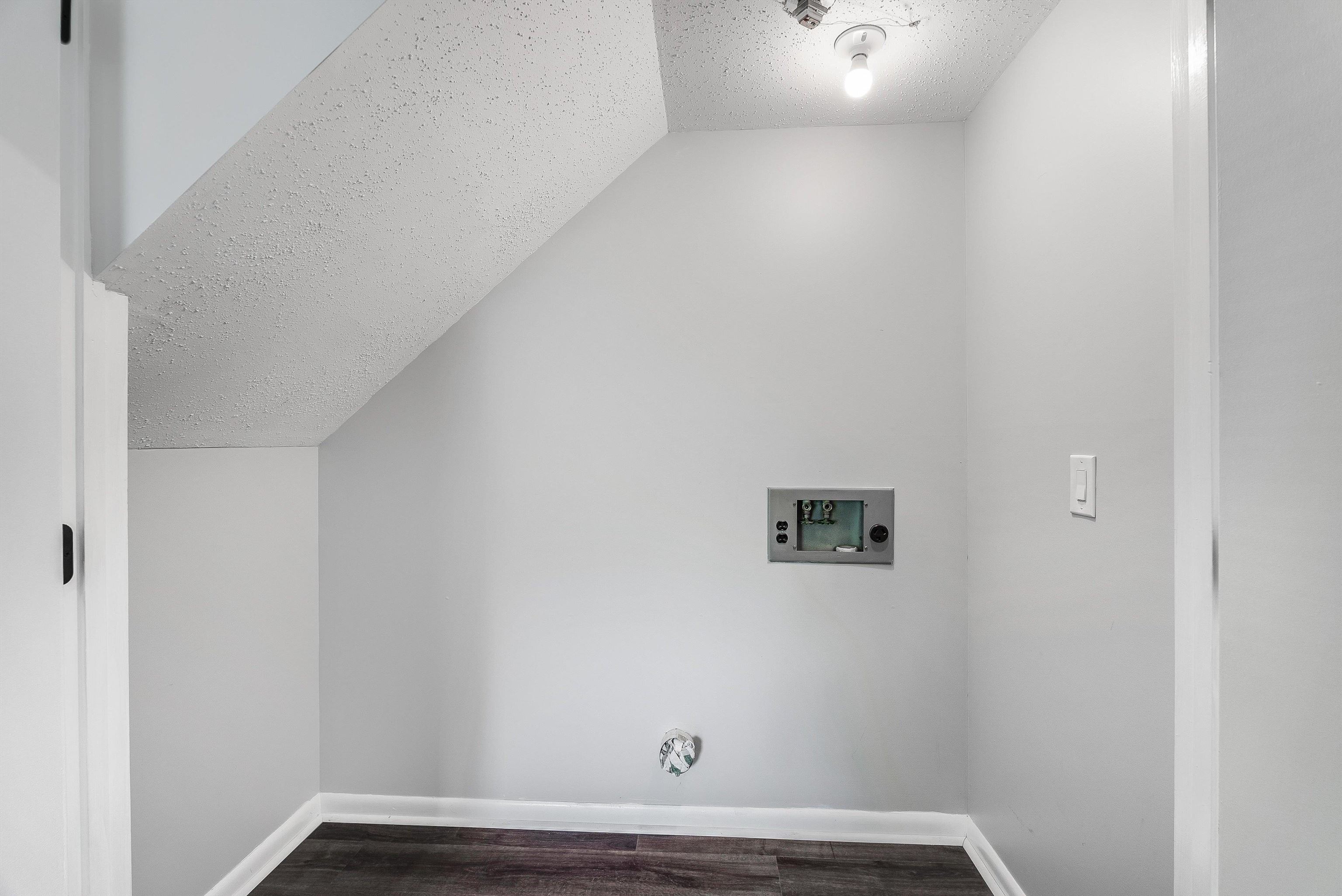 105 RIVER RUN CIR