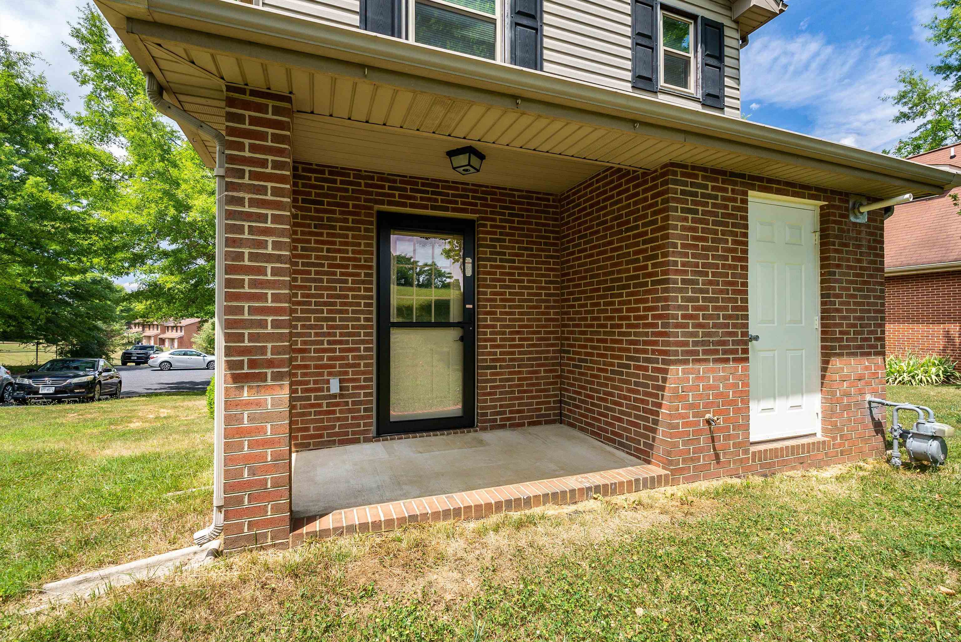 105 RIVER RUN CIR