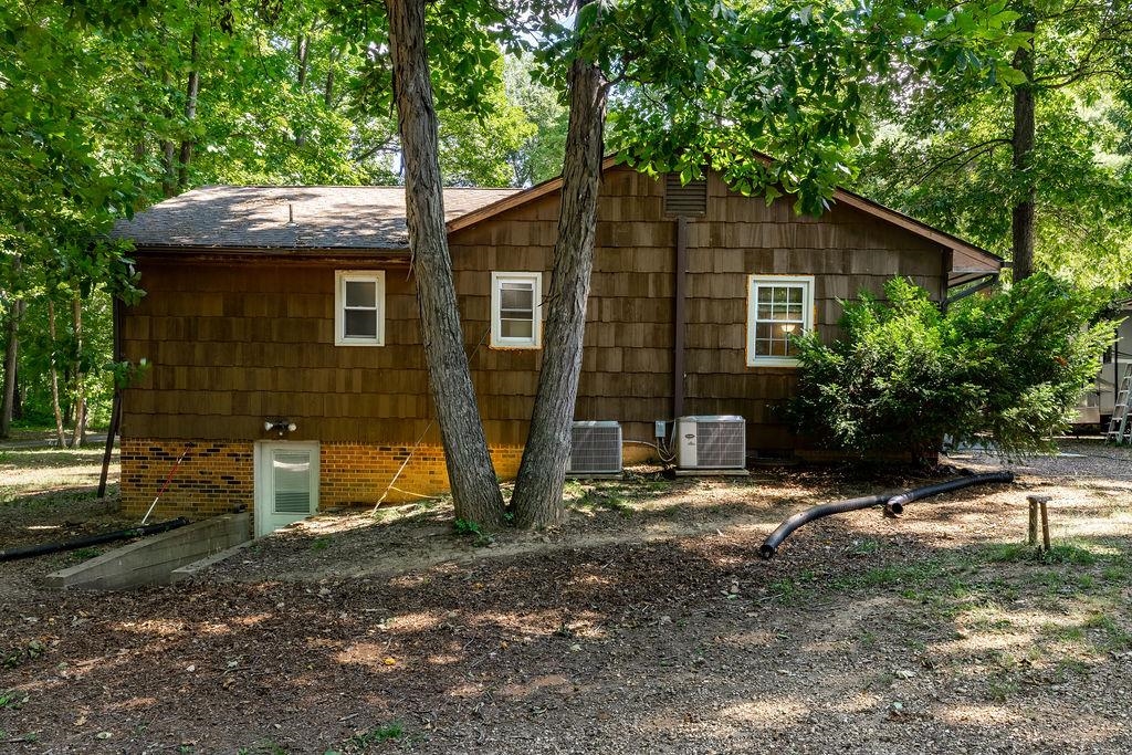 241 BACK CREEK LN