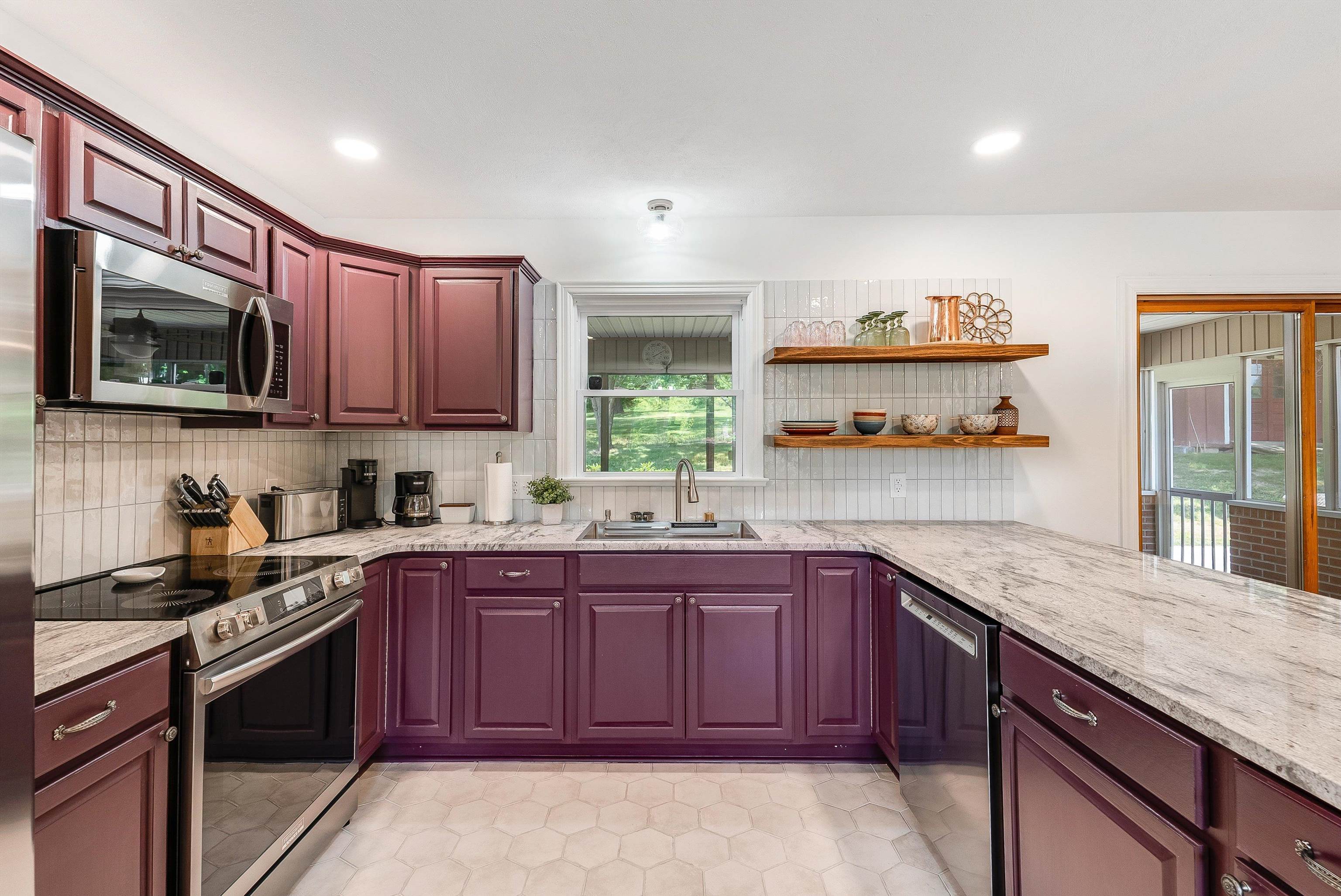 2751 LEE JACKSON HWY