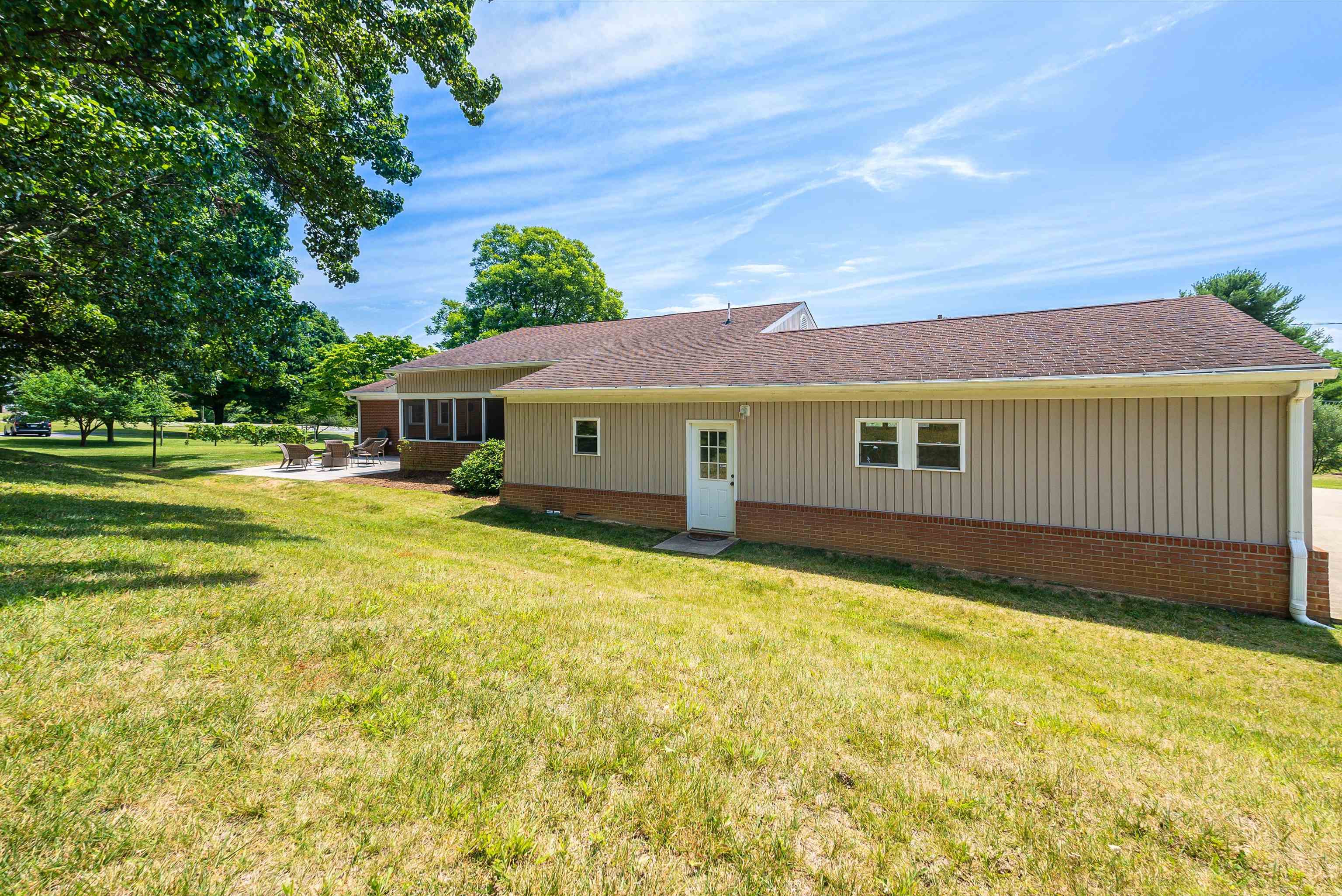 2751 LEE JACKSON HWY