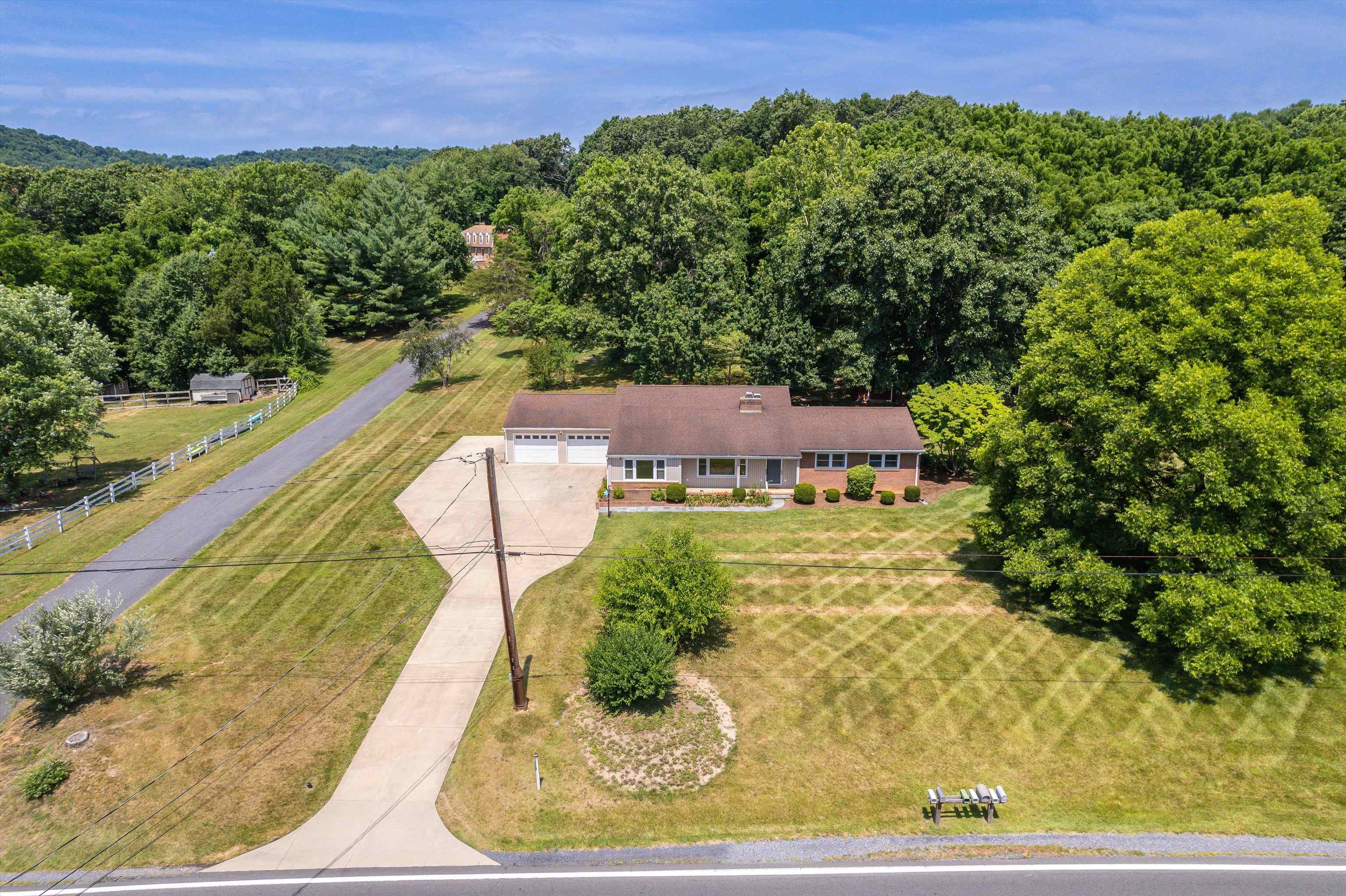 2751 LEE JACKSON HWY